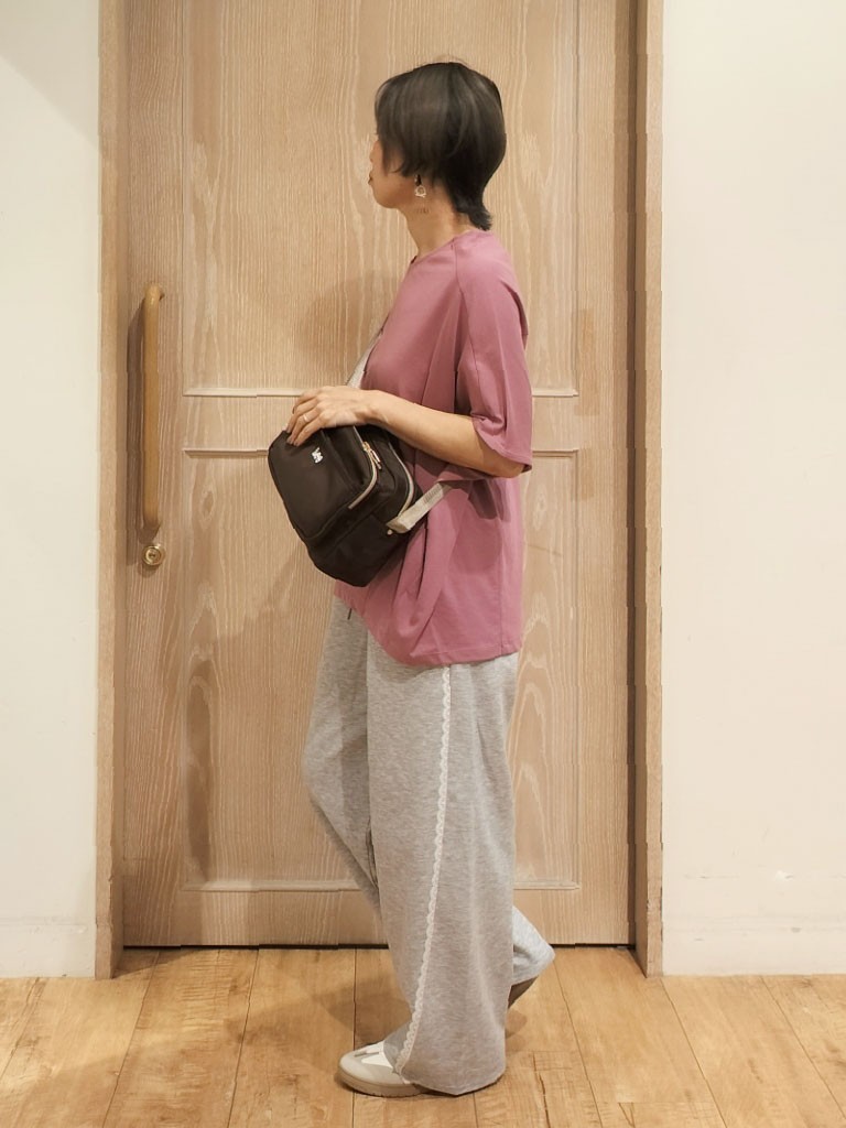 YUKIさんの「SHOO･LA･RUE｜【ひんやり/体型カバー】インせず着られる 上品見えのドルマントップス」を使ったコーディネート