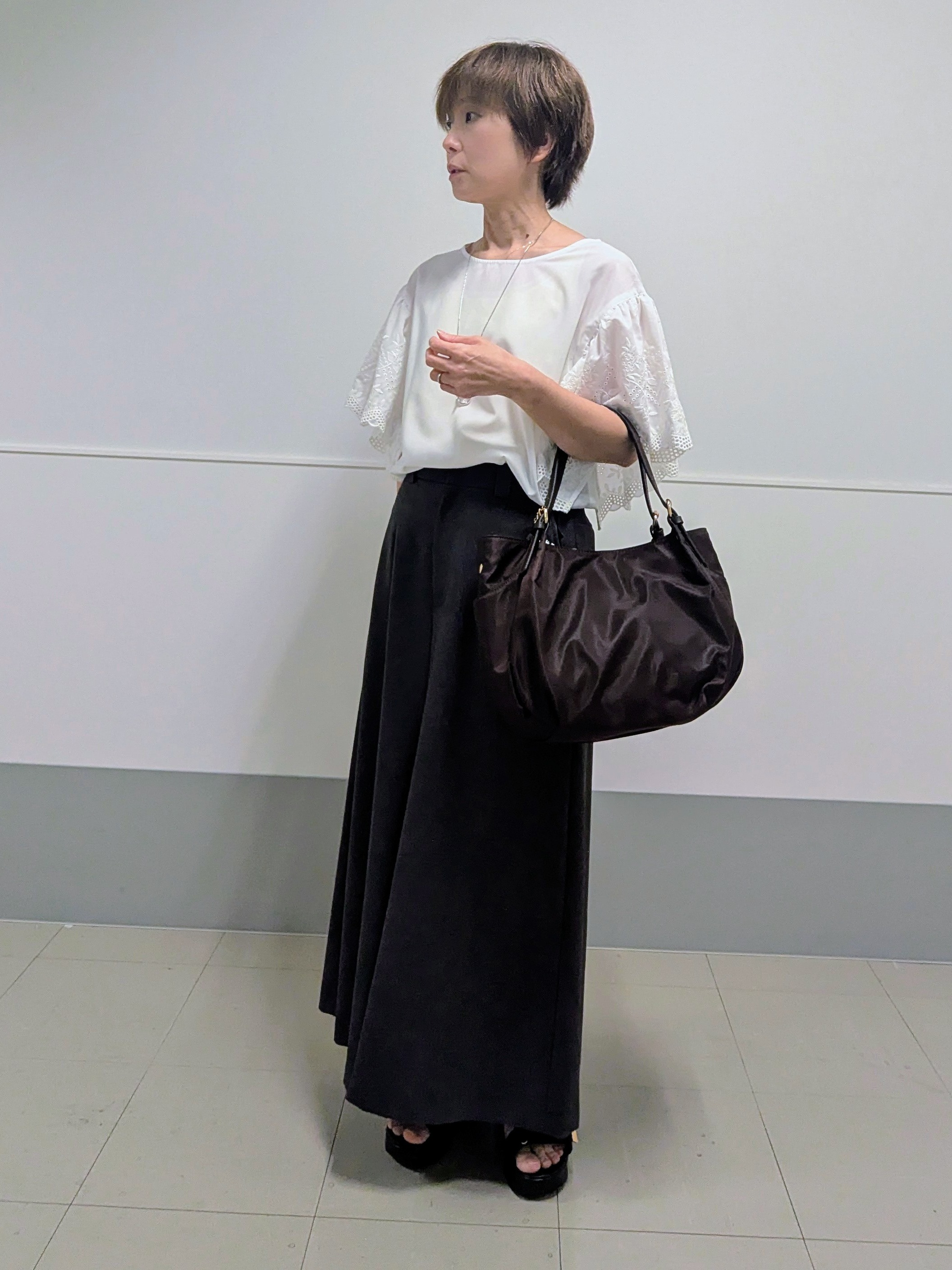 nishiさんの「Reflect｜【通勤◎】スカラップレーススリーブ ブラウス」を使ったコーディネート