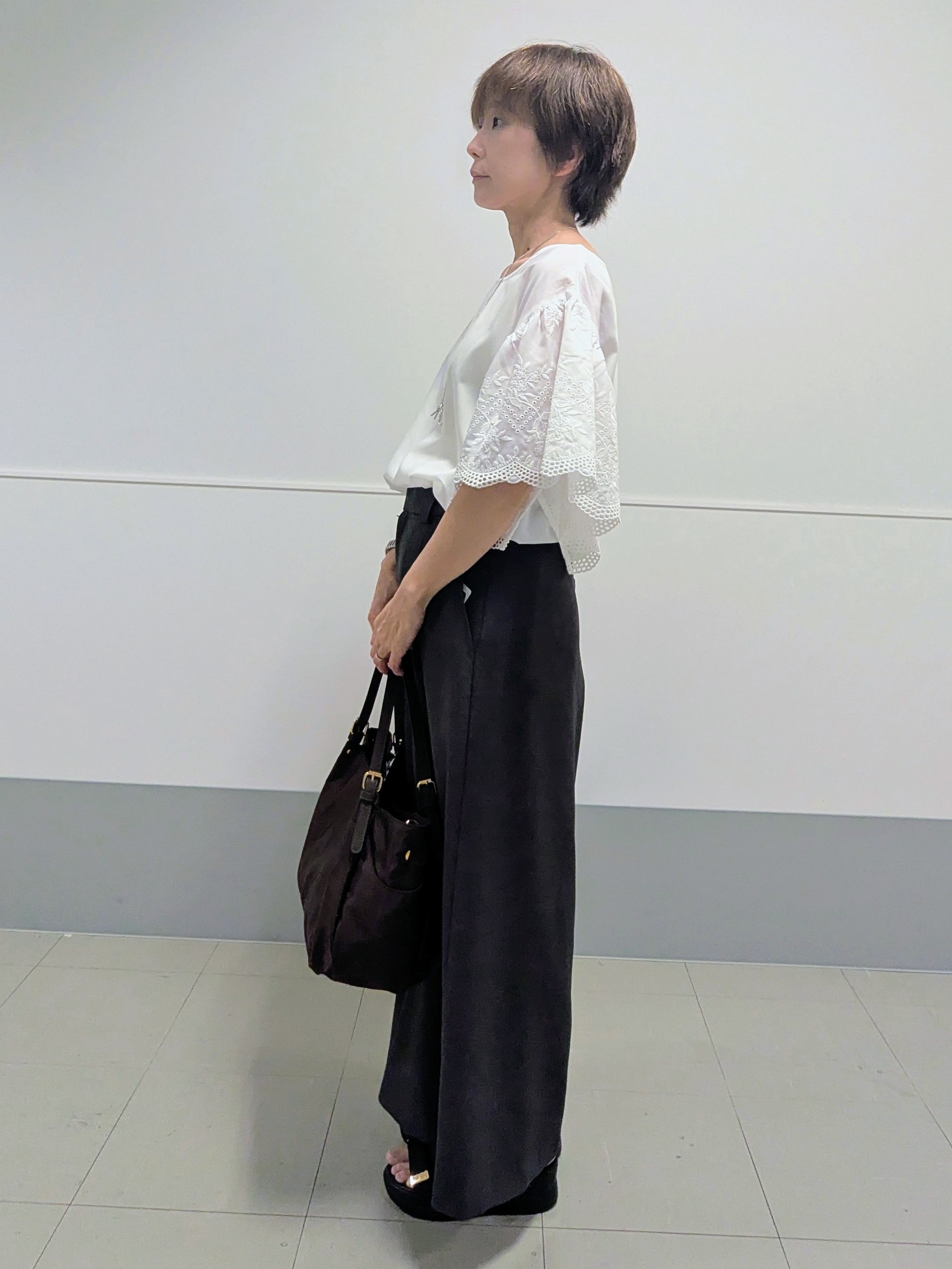 nishiさんの「Reflect｜【通勤◎】スカラップレーススリーブ ブラウス」を使ったコーディネート