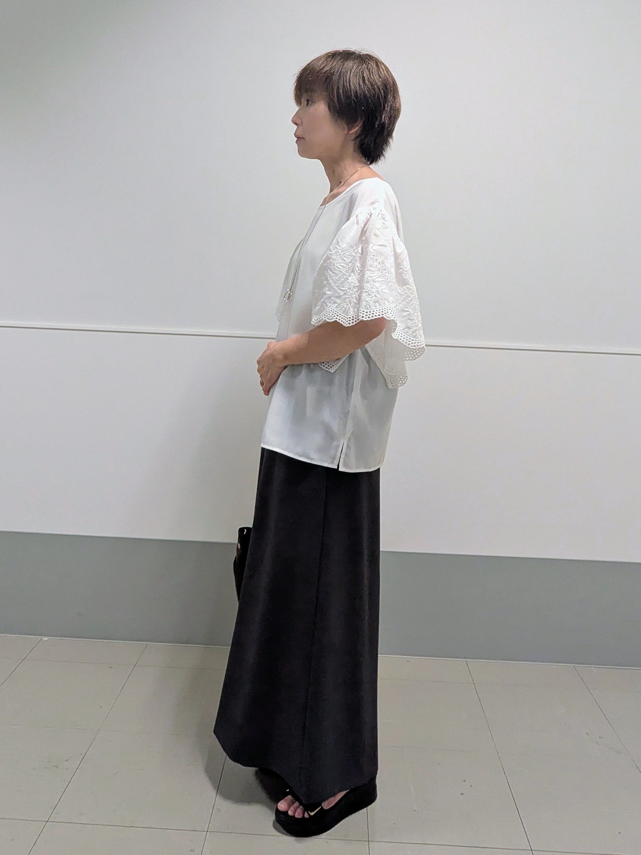 nishiさんの「Reflect｜【通勤◎】スカラップレーススリーブ ブラウス」を使ったコーディネート