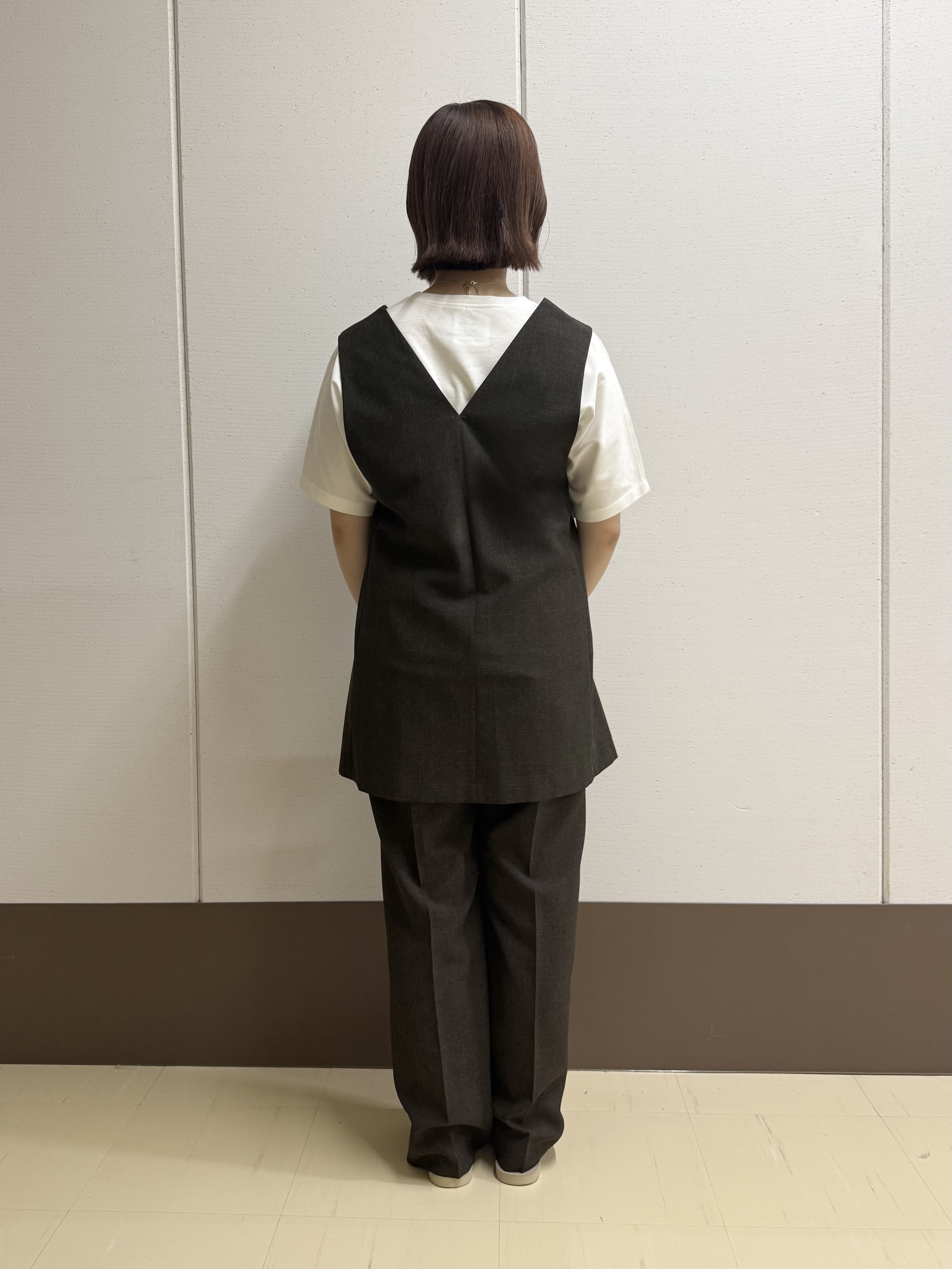 Rikoさんの「INDIVI｜【UVケア／接触冷感】リネン風チュニックベスト」を使ったコーディネート