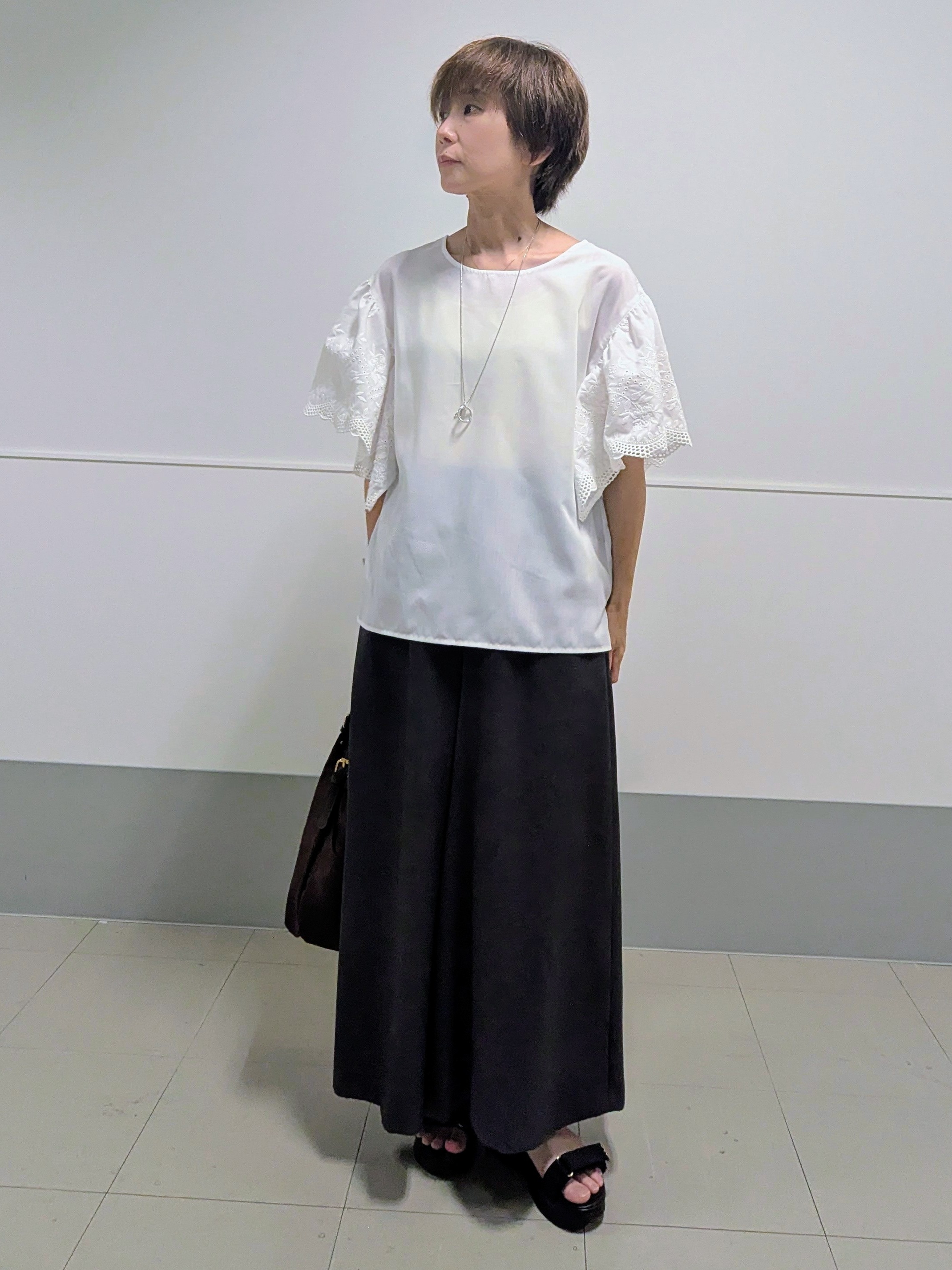 nishiさんの「Reflect｜【通勤◎】スカラップレーススリーブ ブラウス」を使ったコーディネート