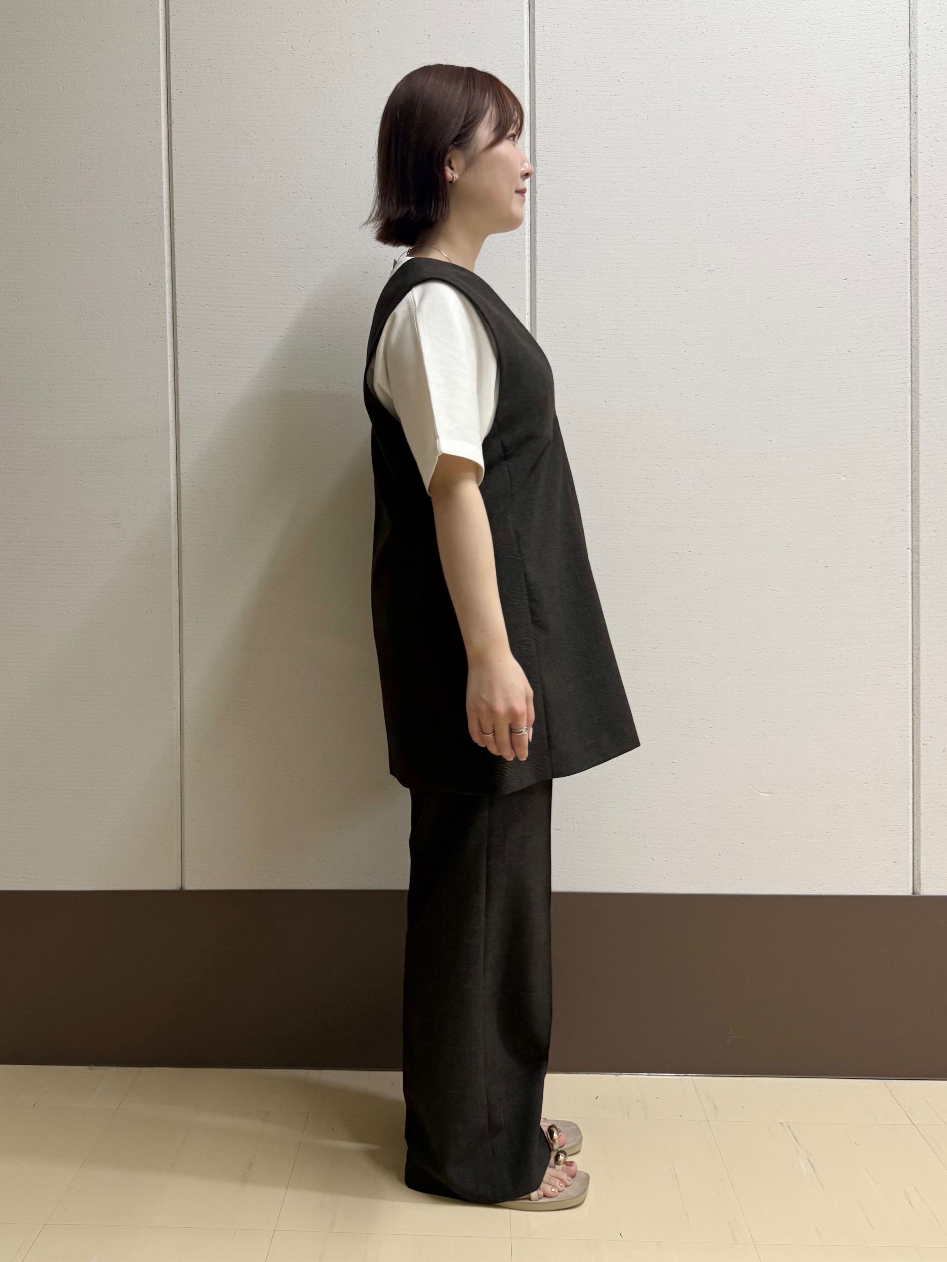 Rikoさんの「INDIVI｜【UVケア／接触冷感】リネン風チュニックベスト」を使ったコーディネート