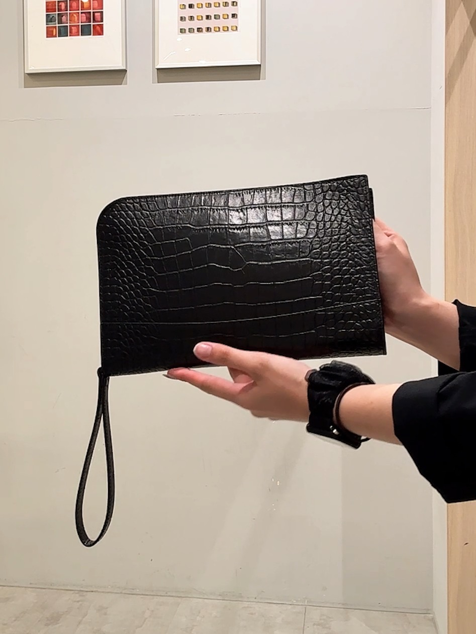 ユウナさんの「TAKEO KIKUCHI｜【BOWLER HAT LABEL】アイスクリアコットン ボーラーハットウォーカー ポロシャツ」を使ったコーディネート