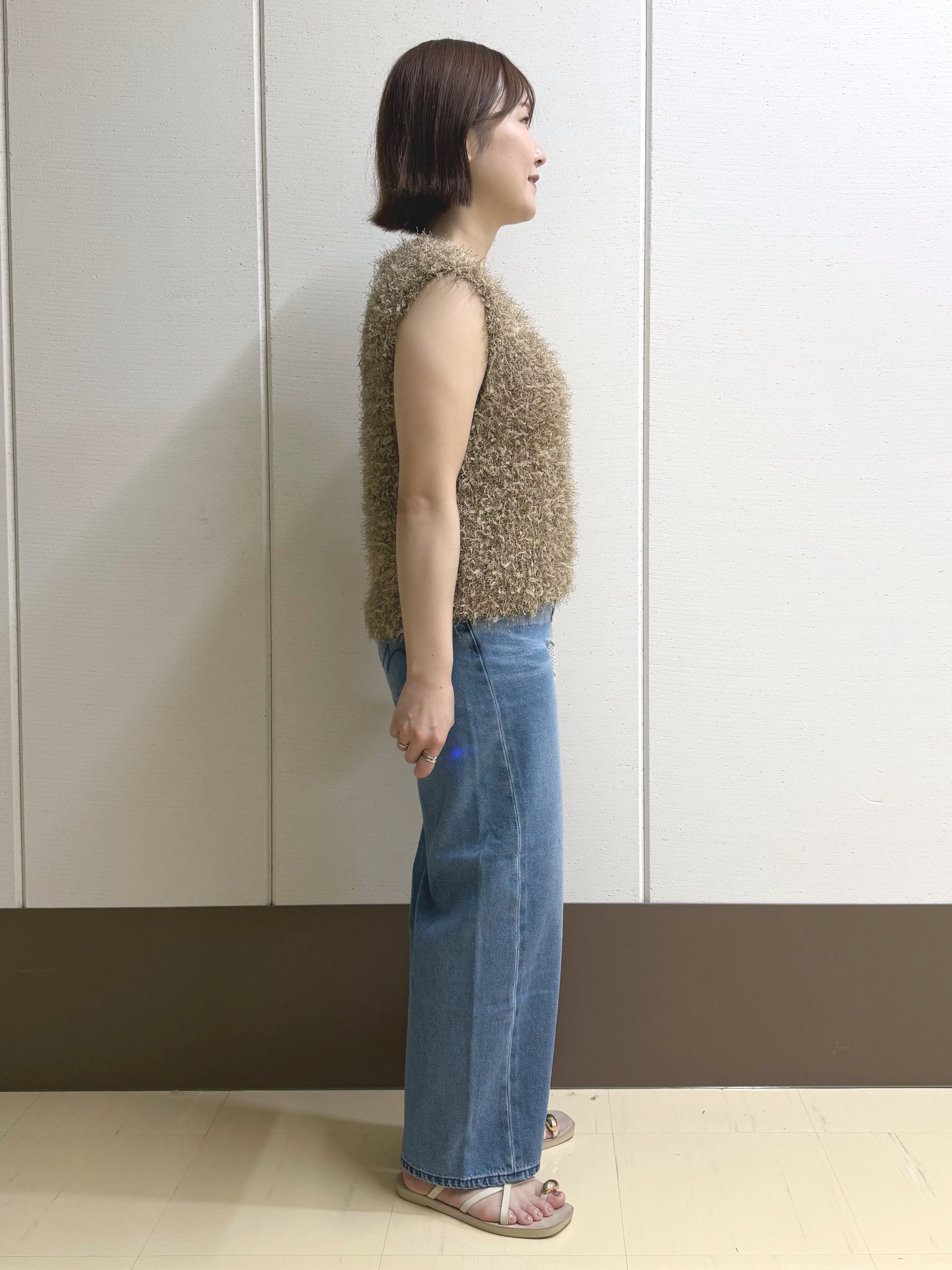Rikoさんの「INDIVI｜【洗える】ファンシーヤーンVネックニットベスト」を使ったコーディネート