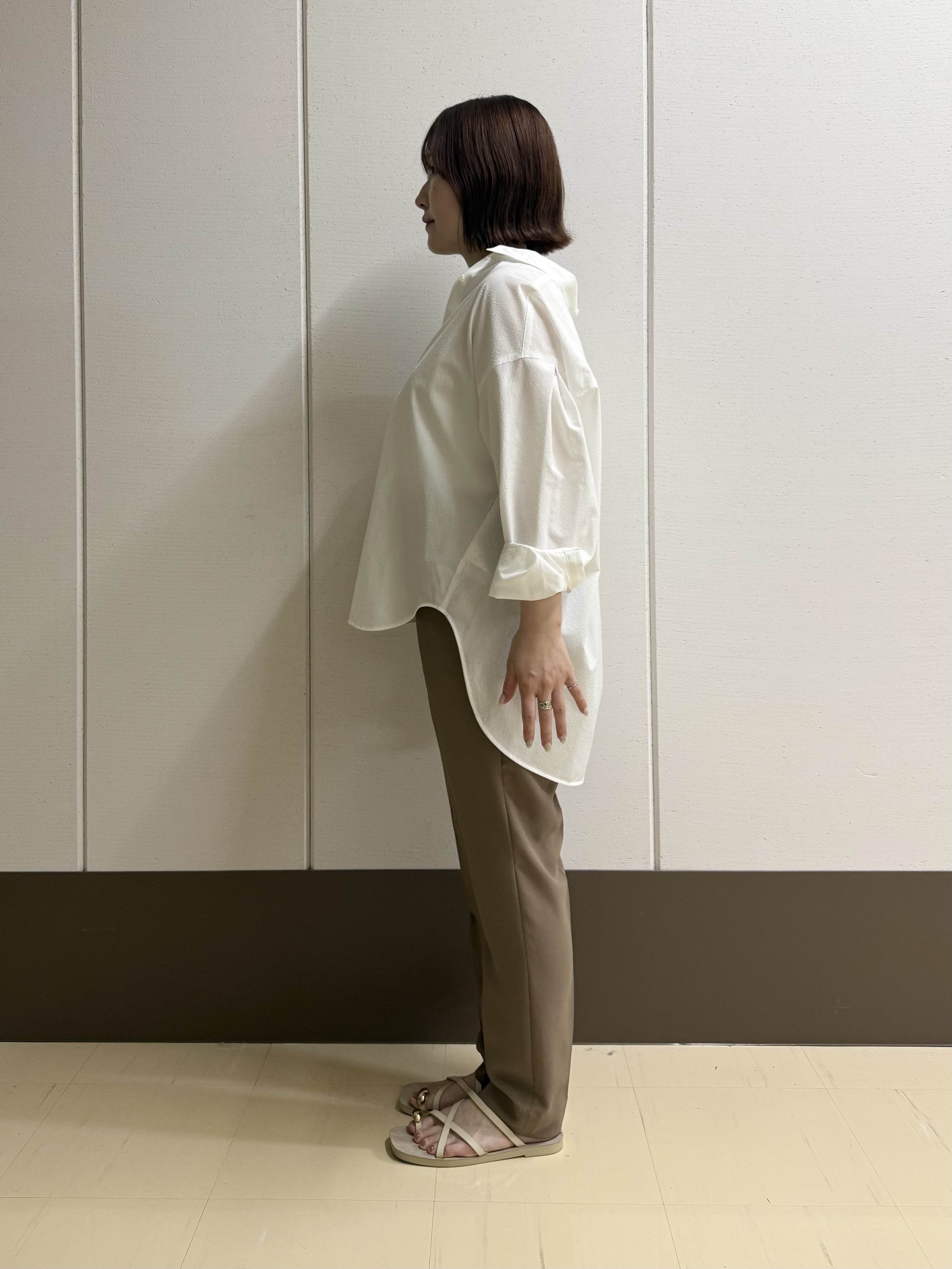 Rikoさんの「INDIVI｜【UVケア／接触冷感／ベルト付】サッカー素材シャツ」を使ったコーディネート
