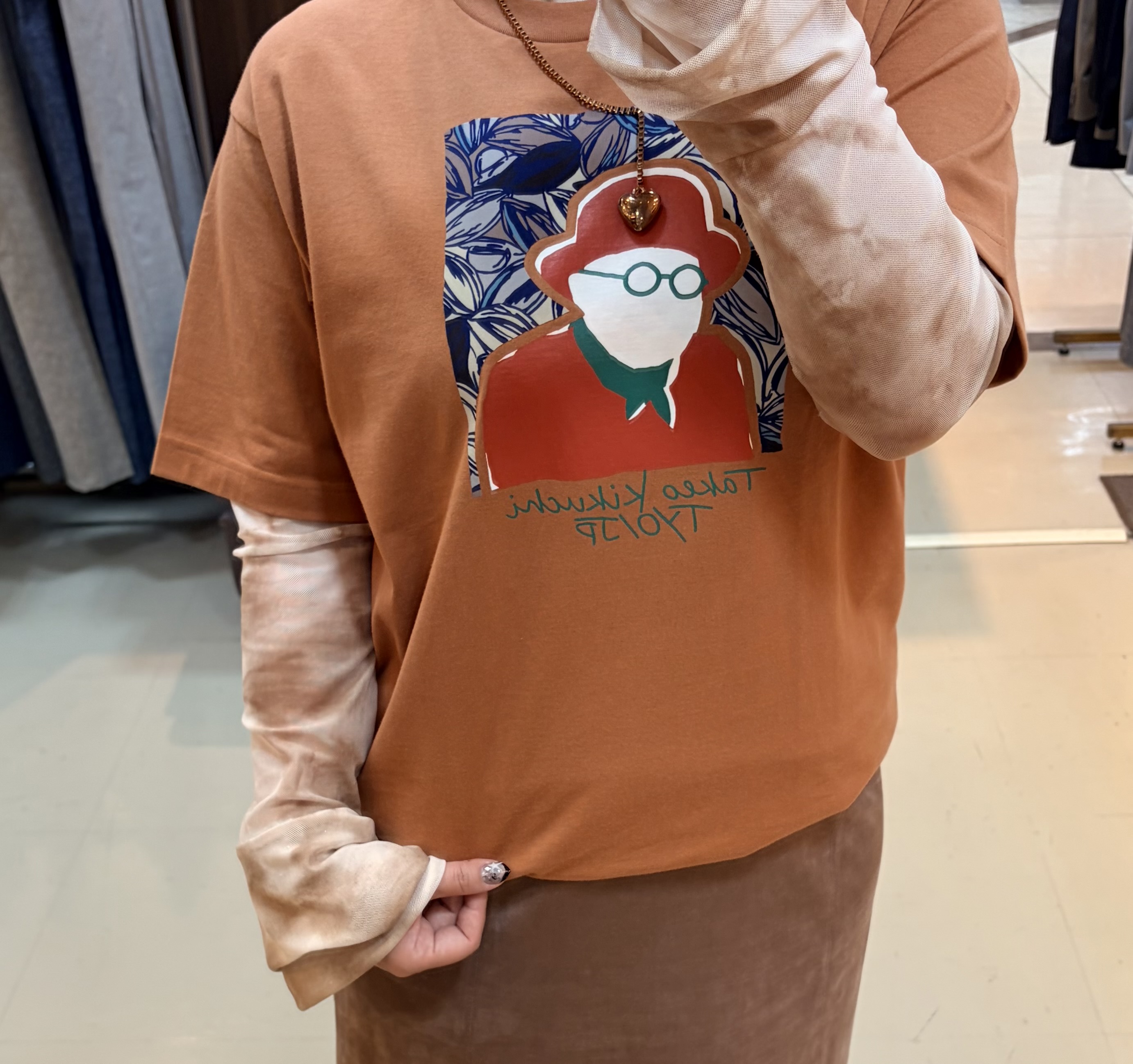 735さんの「TAKEO KIKUCHI｜ポートレートアートＴシャツ」を使ったコーディネート