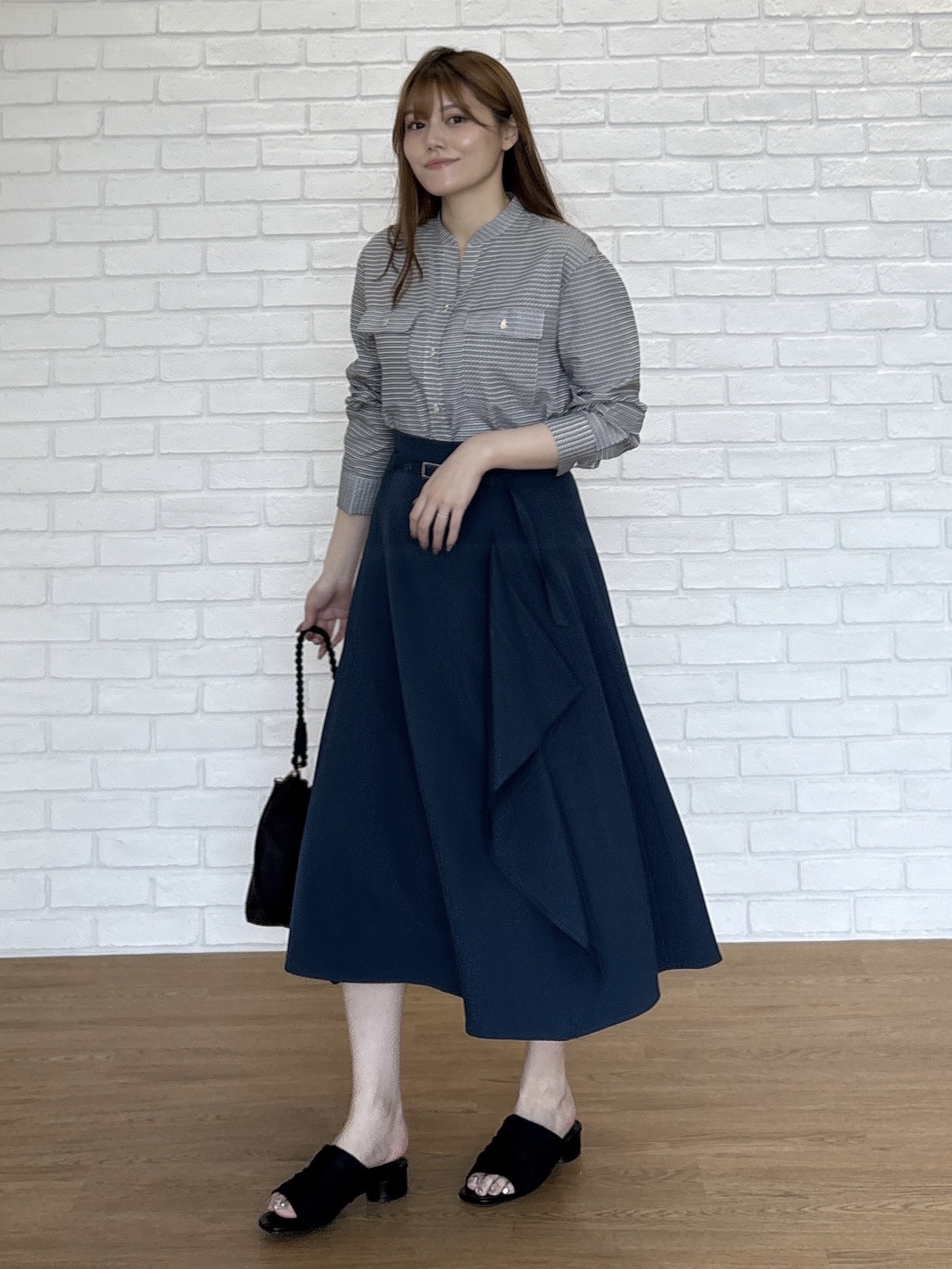 sayaさんの「grove｜1枚着でも羽織りでも。 バンドカラースキッパーシャツ」を使ったコーディネート