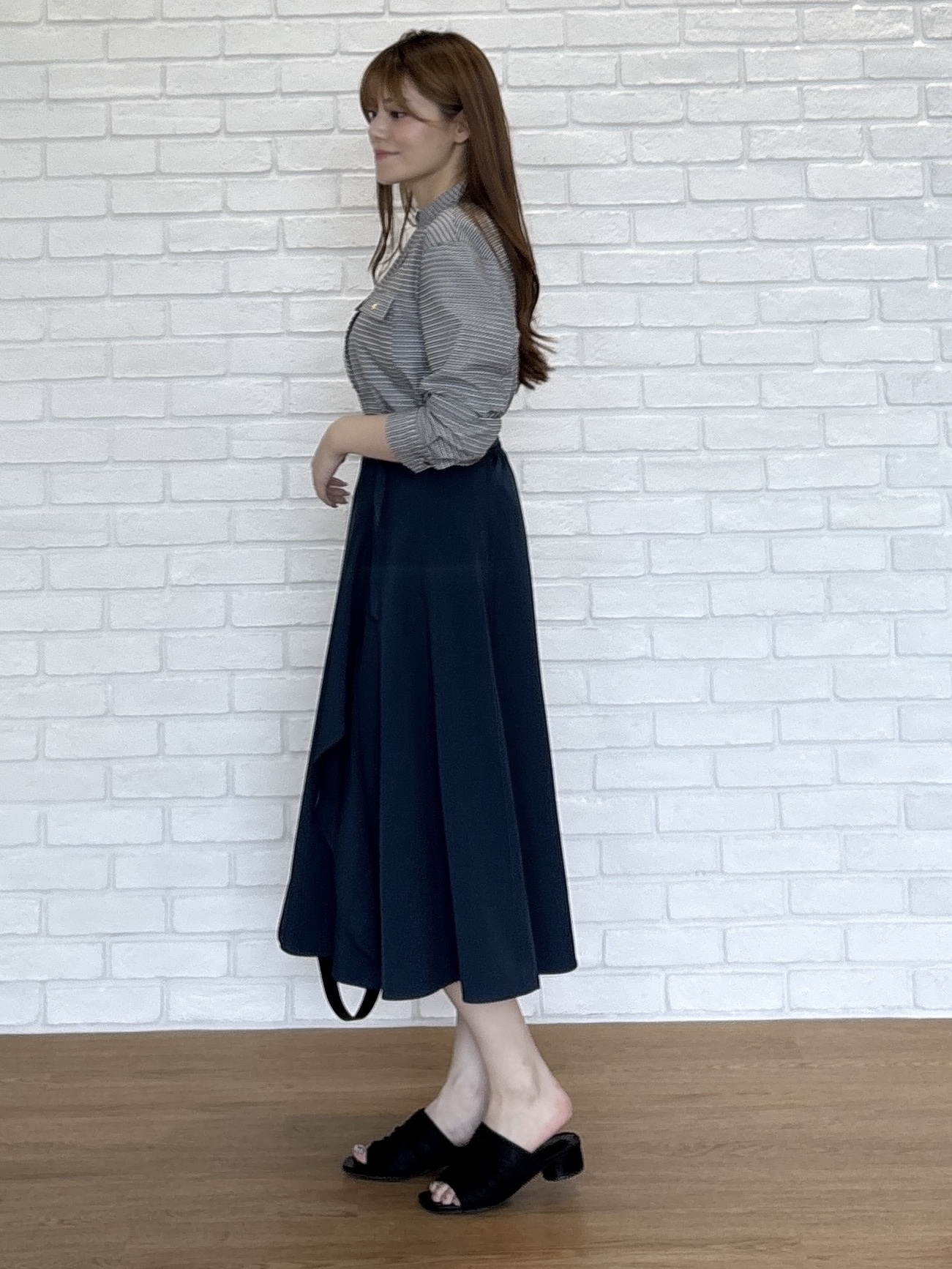 sayaさんの「grove｜1枚着でも羽織りでも。 バンドカラースキッパーシャツ」を使ったコーディネート