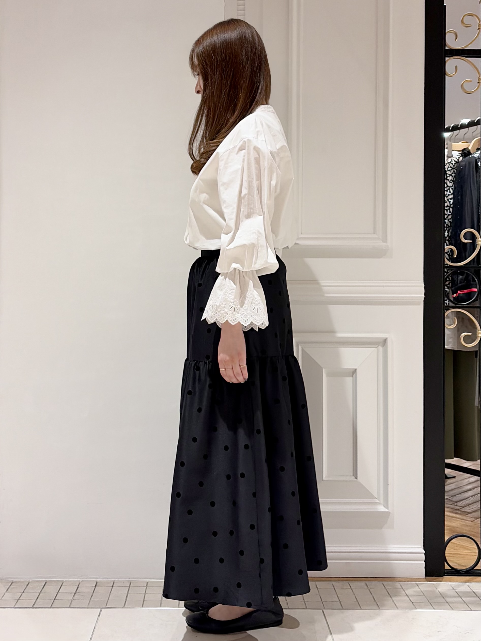 minowaさんの「DRESSTERIOR｜【STORY11月号掲載】エンブロイダリーカフスシャツ」を使ったコーディネート