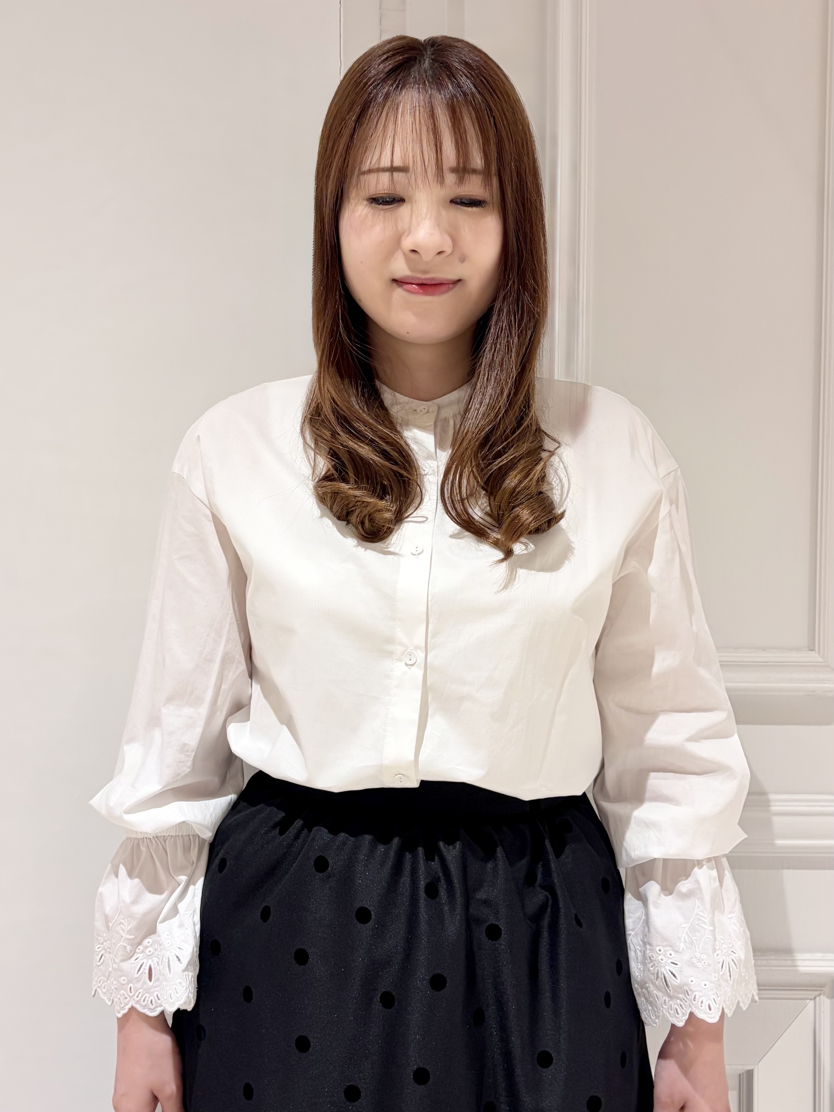 minowaさんの「DRESSTERIOR｜【STORY11月号掲載】エンブロイダリーカフスシャツ」を使ったコーディネート