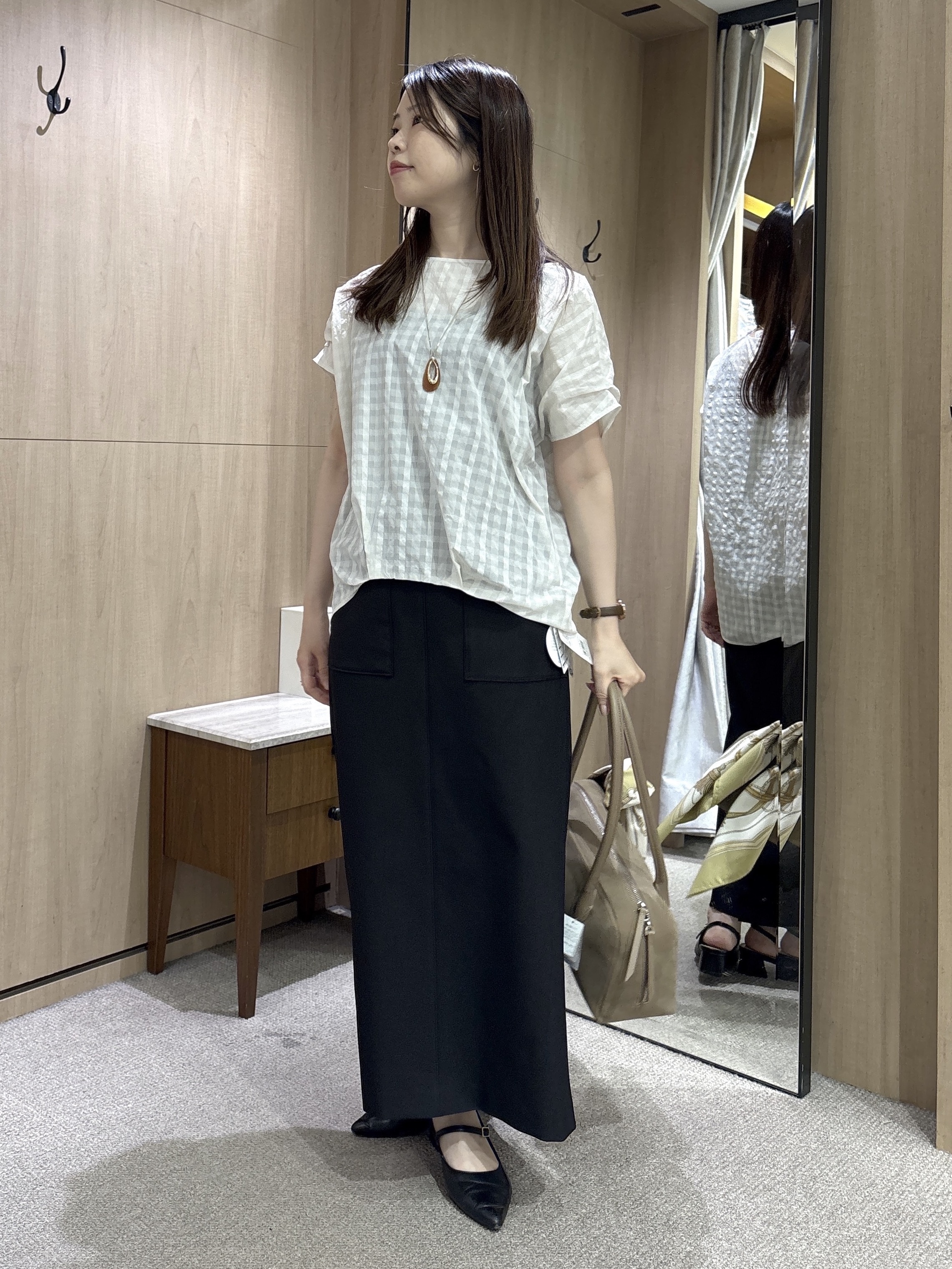 asamiさんの「UNTITLED｜【秋めきシャツ/体型カバー】シアーチェックブラウス」を使ったコーディネート