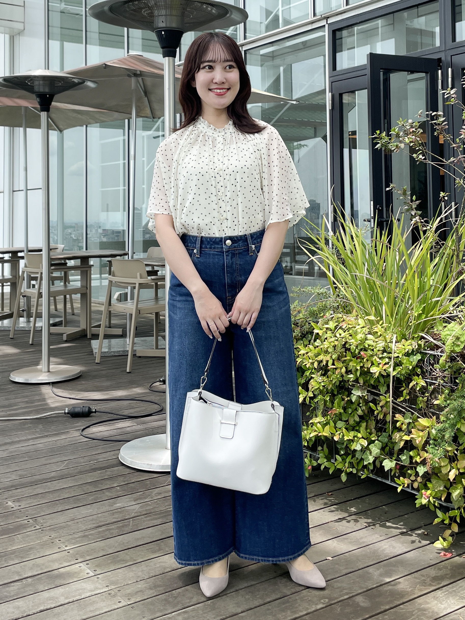 yukariさんの「Reflect｜【セットアップ／手洗い可】ドット柄シアーブラウス」を使ったコーディネート