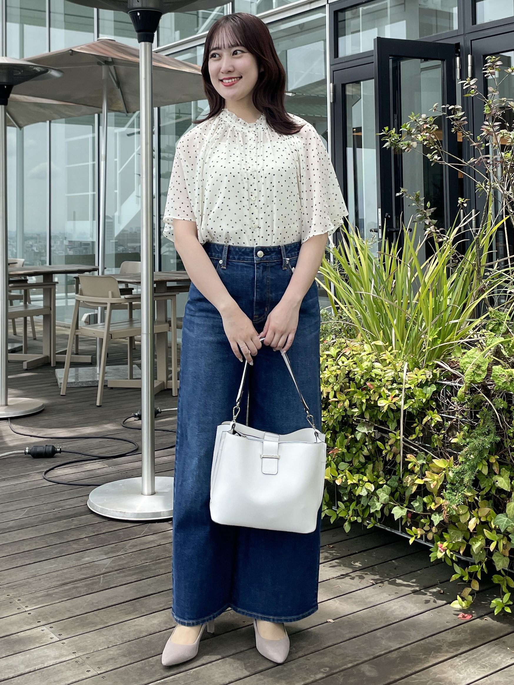 yukariさんの「Reflect｜【セットアップ／手洗い可】ドット柄シアーブラウス」を使ったコーディネート