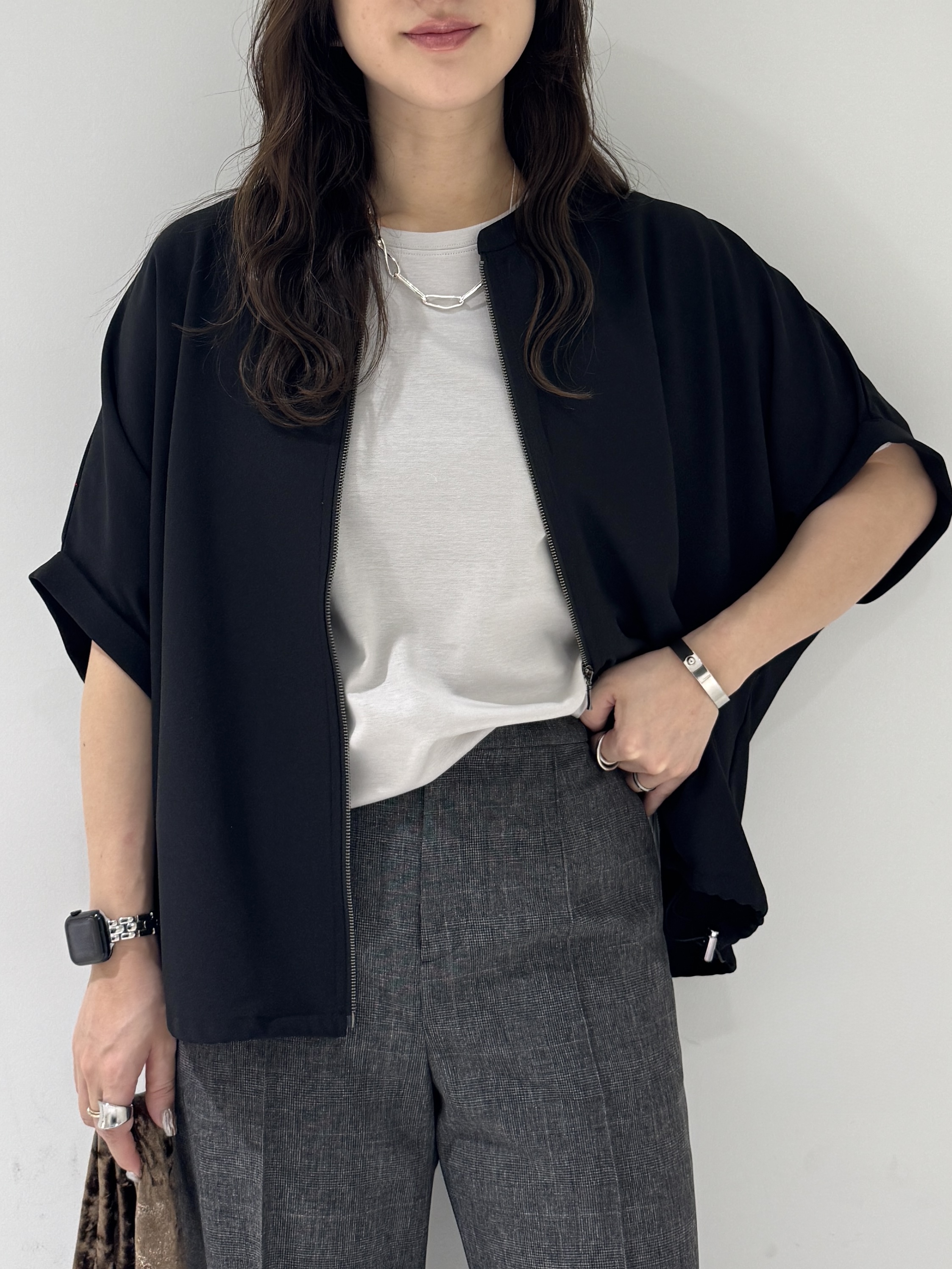 そんさんの「INDIVI｜【秋羽織り/着る日傘】ドルマンフォルムブルゾン」を使ったコーディネート
