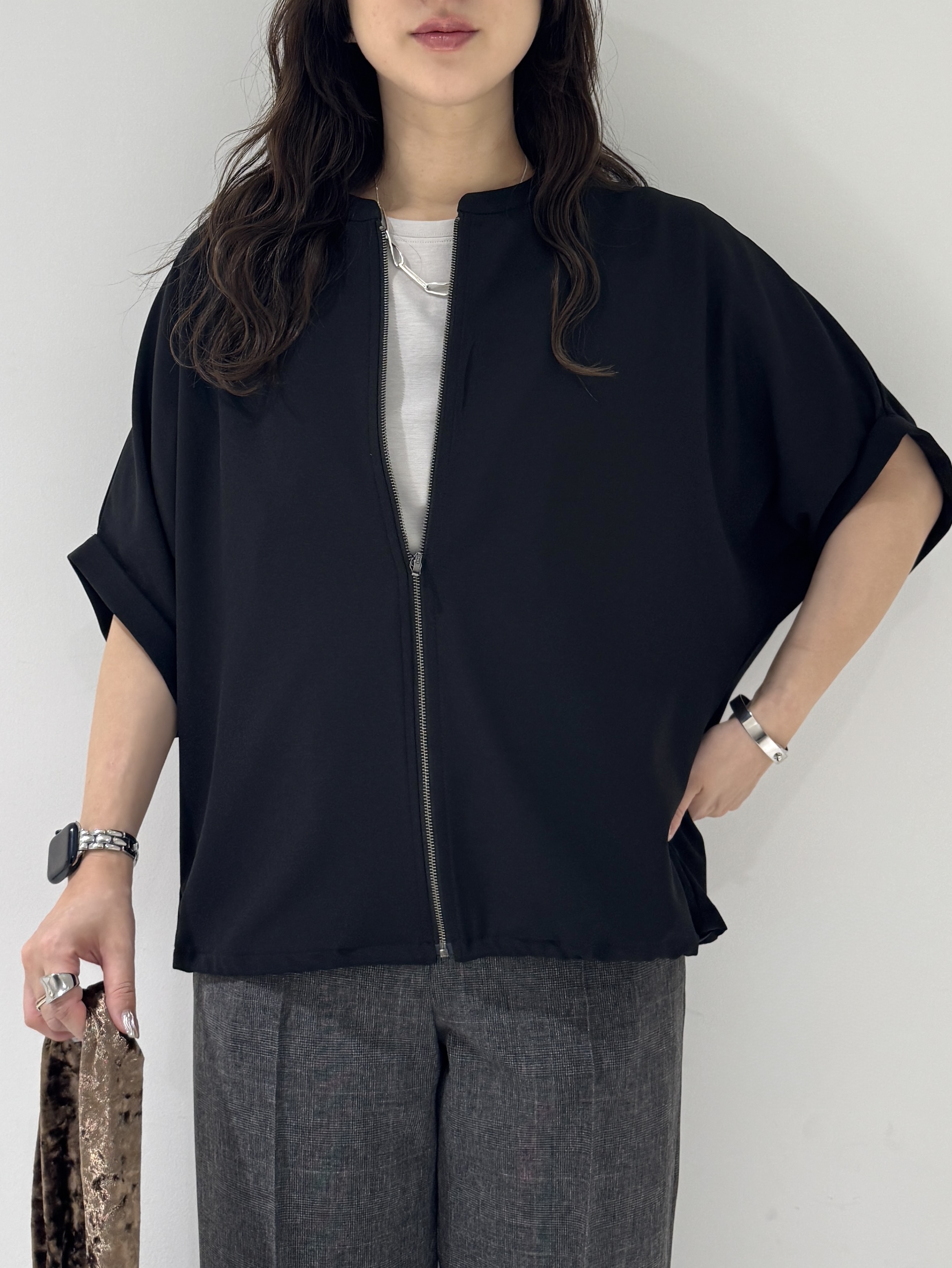 そんさんの「INDIVI｜【秋羽織り/着る日傘】ドルマンフォルムブルゾン」を使ったコーディネート