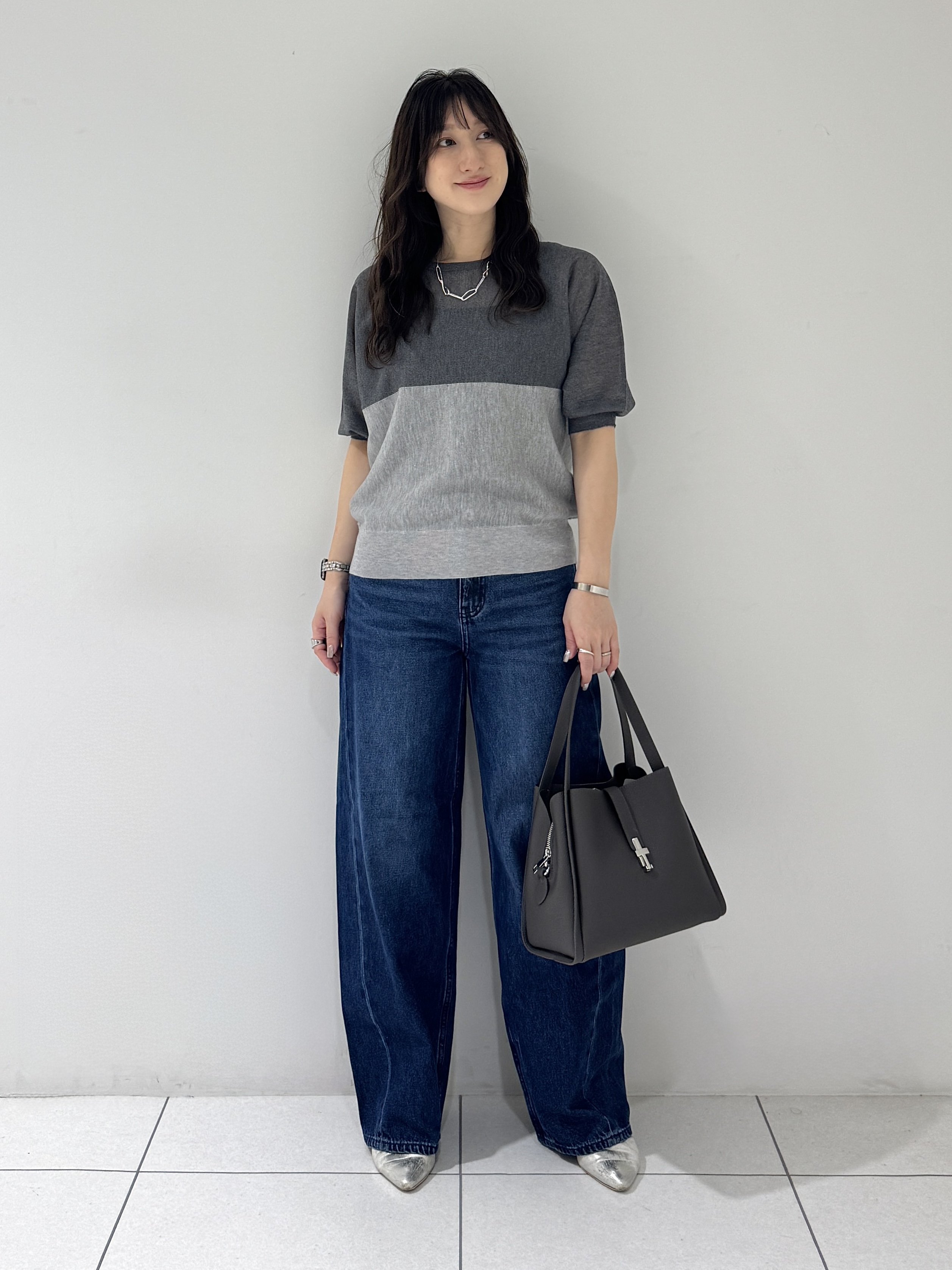 そんさんの「INDIVI｜【体型カバー／洗える】シアードルマンニット」を使ったコーディネート