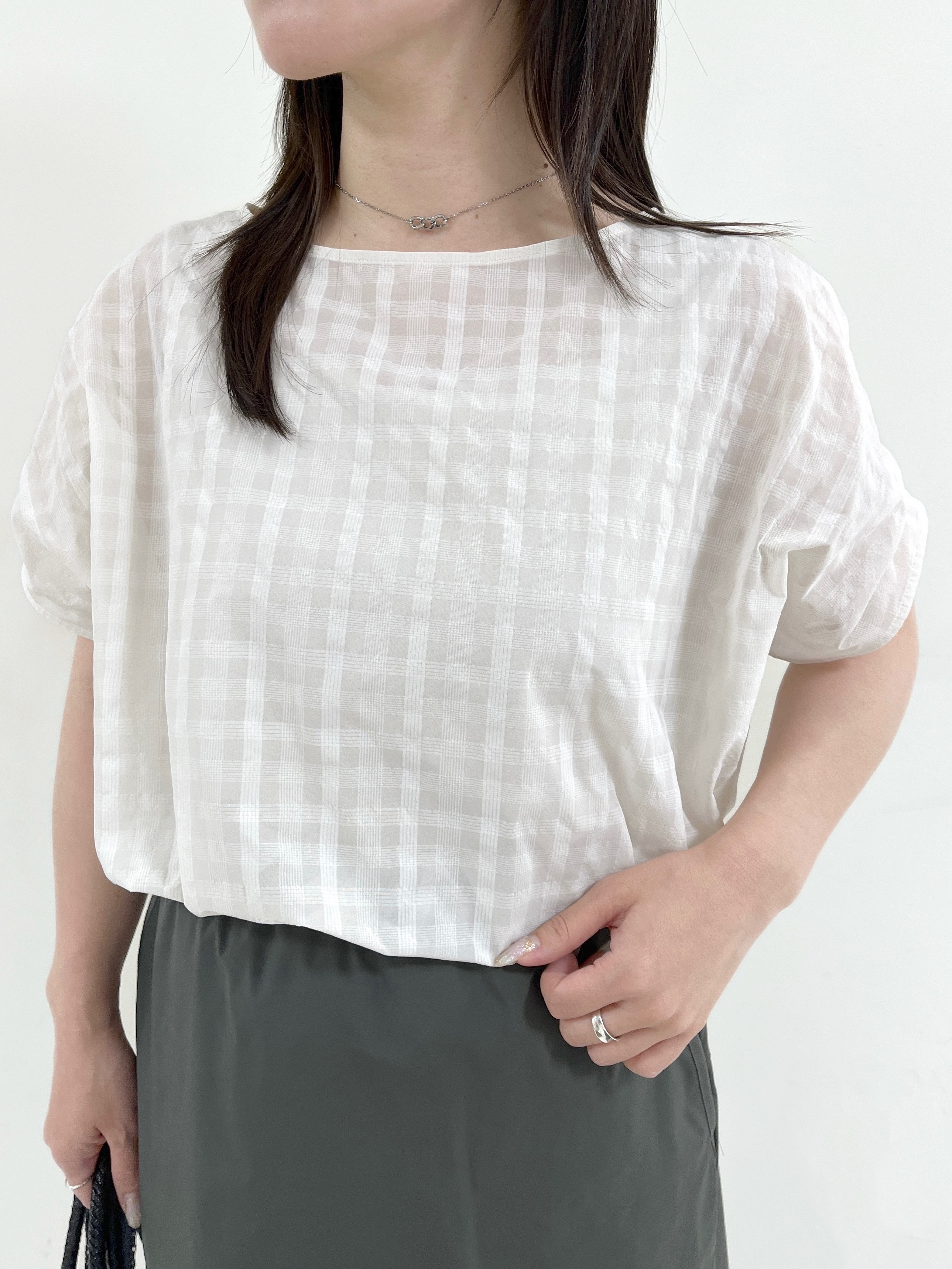 Ukiさんの「UNTITLED｜【秋めきシャツ/体型カバー】シアーチェックブラウス」を使ったコーディネート
