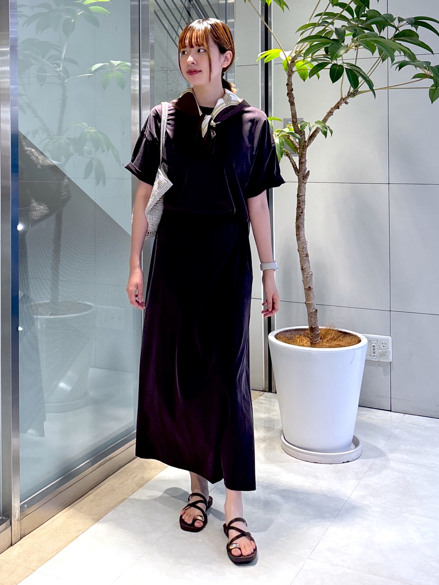 yukaさんの「UNTITLED｜【きれいめTシャツ/セットアップ可】ヴィンテージライクプルオーバー」を使ったコーディネート
