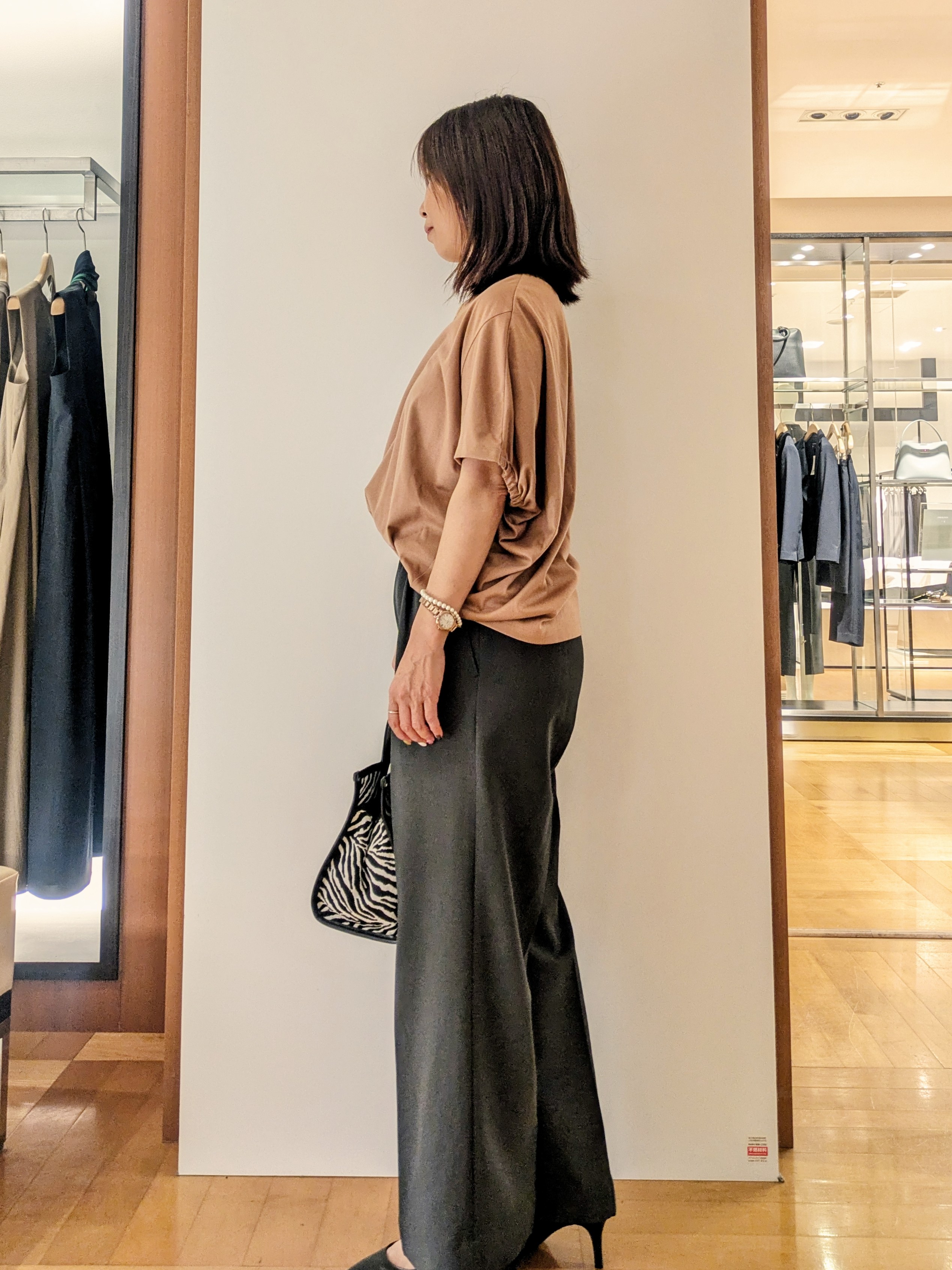 laverさんの「UNTITLED｜【汗染み防止/接触冷感】ドルマンプルオーバー」を使ったコーディネート