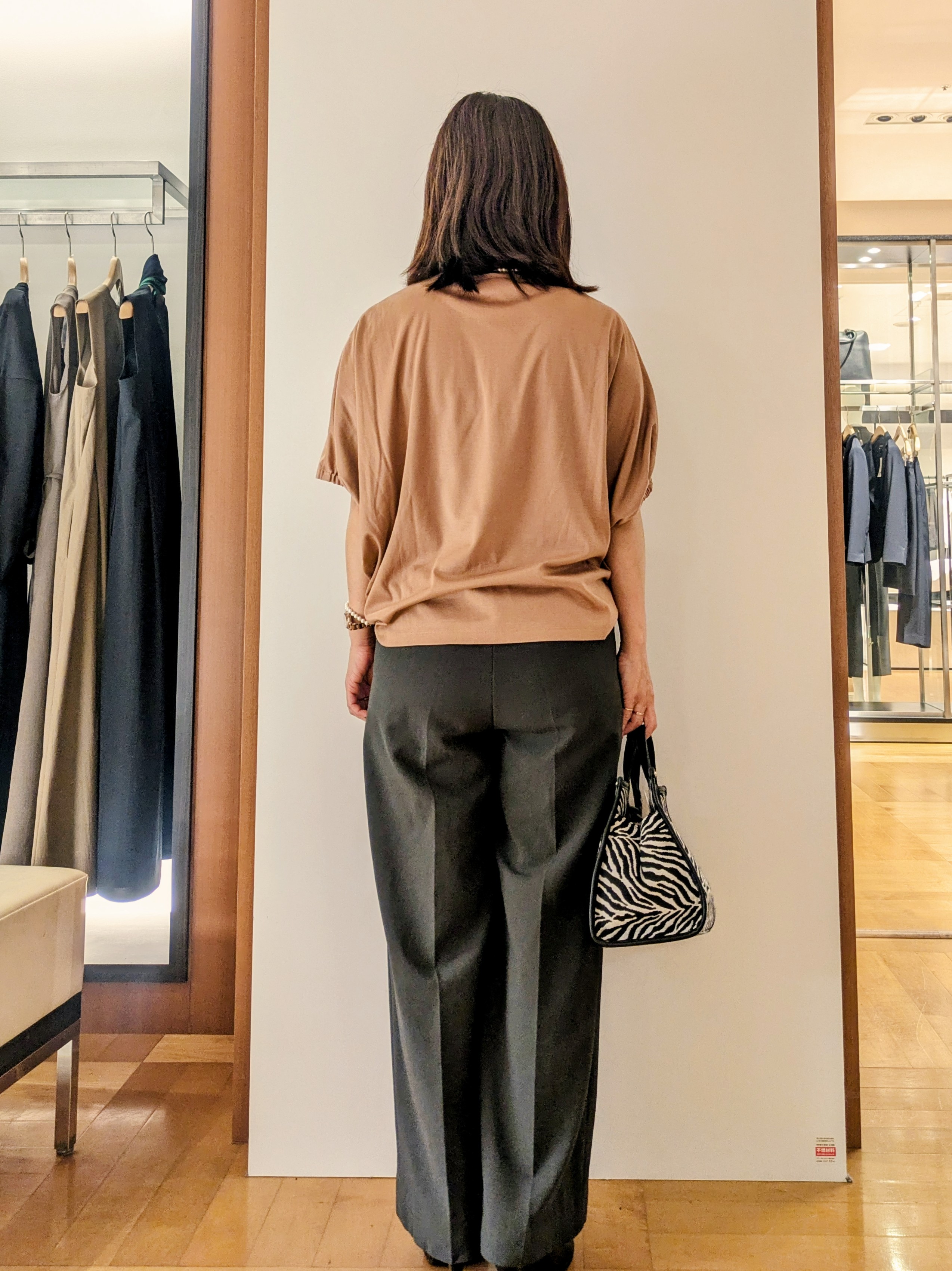 laverさんの「UNTITLED｜【汗染み防止/接触冷感】ドルマンプルオーバー」を使ったコーディネート