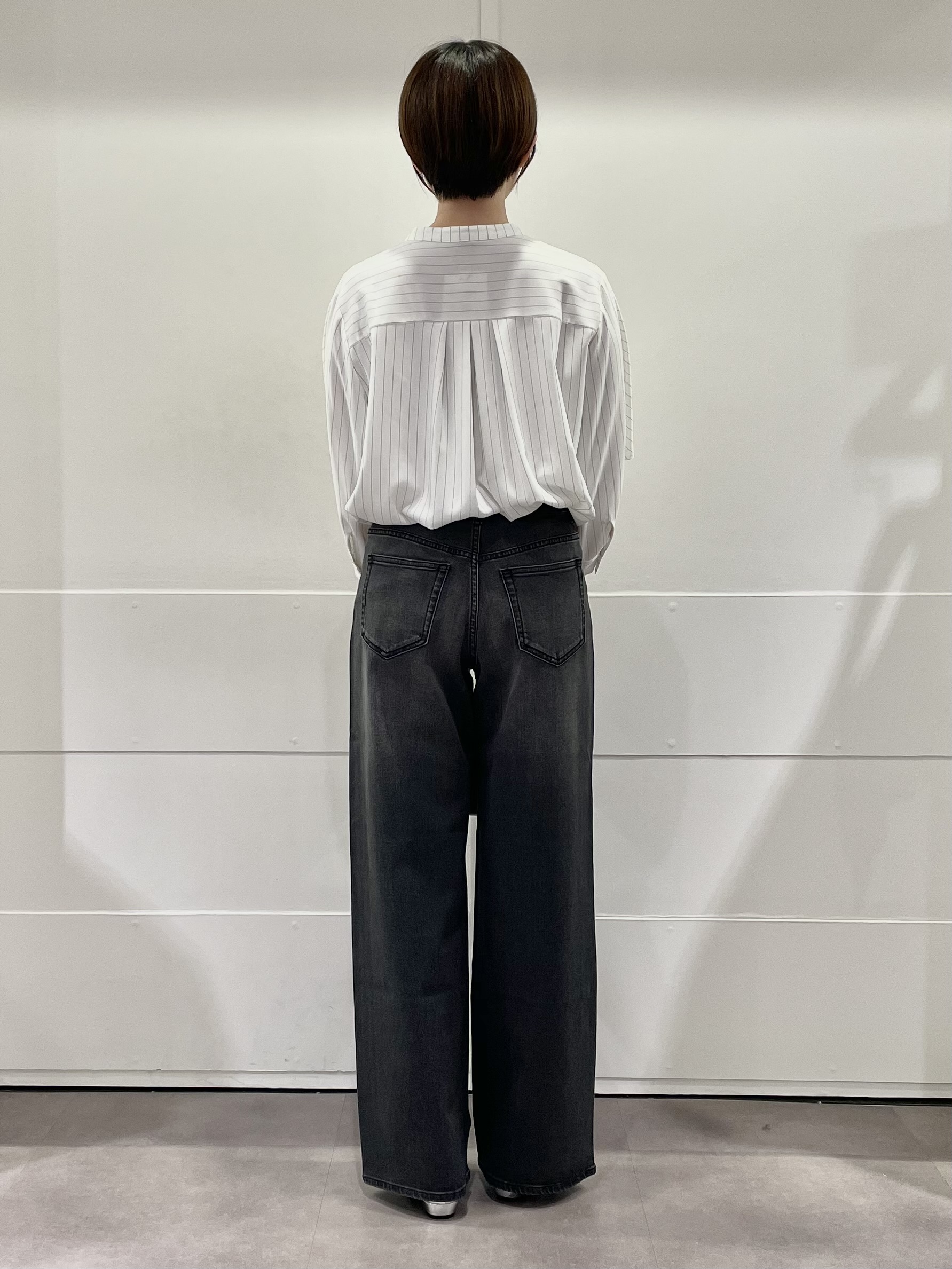 MOMOKOさんの「UNTITLED｜【羽織りにも！/UVケア/着る日傘】ケープ風ブラウス」を使ったコーディネート