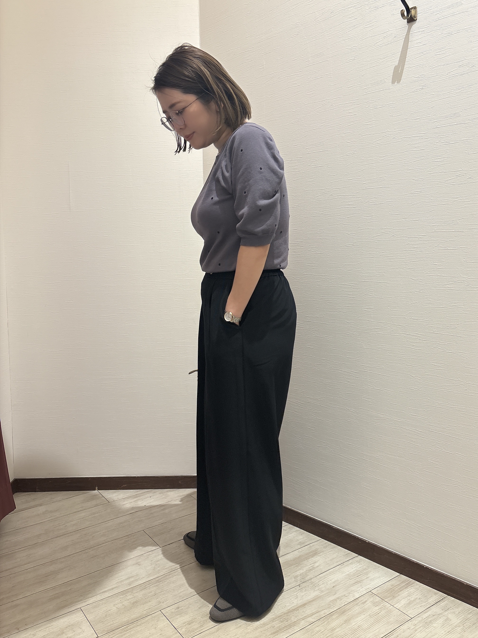 Chinaさんの「SHOO･LA･RUE｜【着丈選べる/洗濯後しわになりにくい/S-LL】大人の上品シルエット センタープレスタックワイドパン」を使ったコーディネート