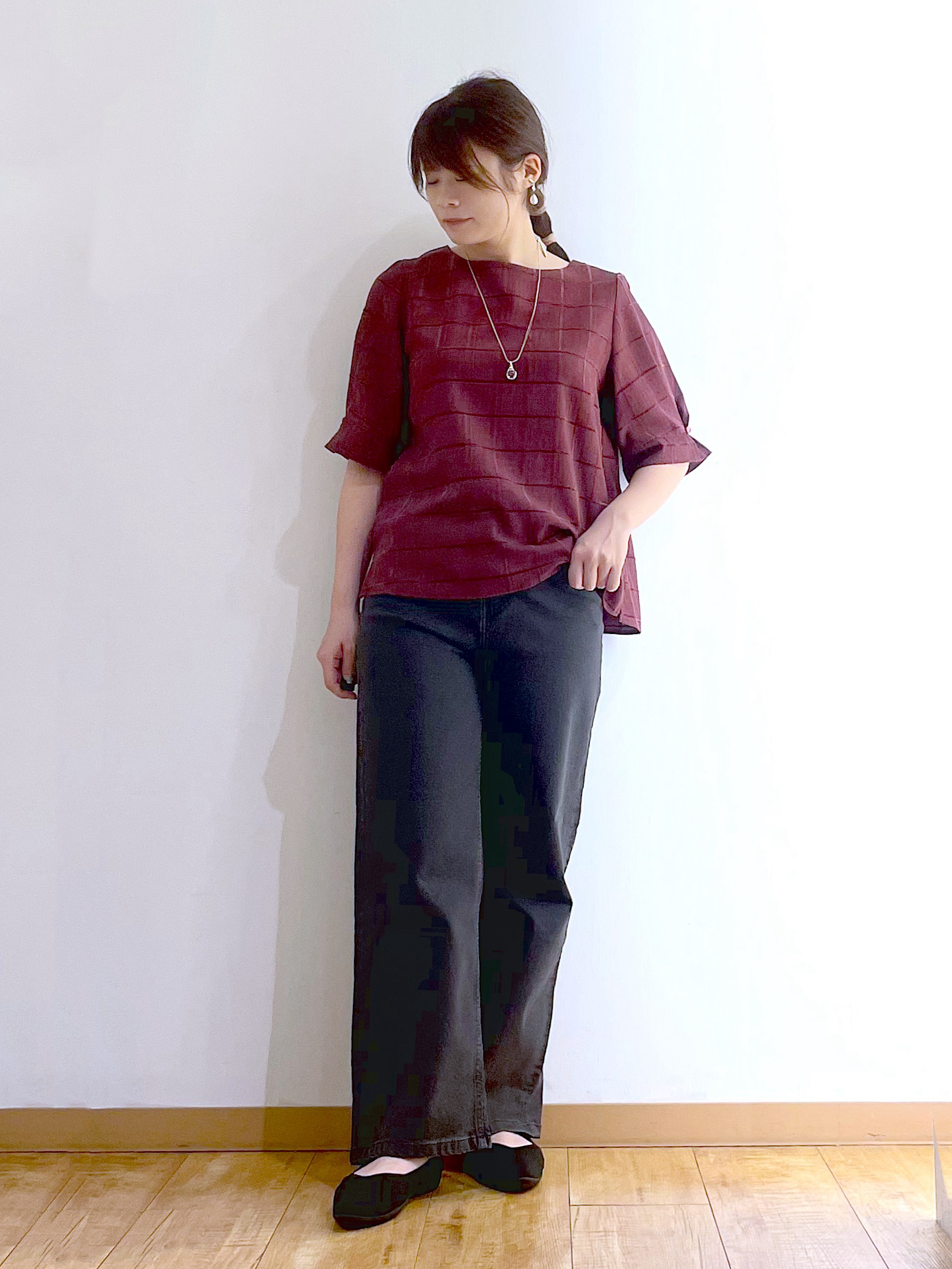 かのさんの「SHOO･LA･RUE｜【セットアップ可/S-LL】夏でも感じられる秋気分 モールチェックタックスリーブ ブラウス」を使ったコーディネート