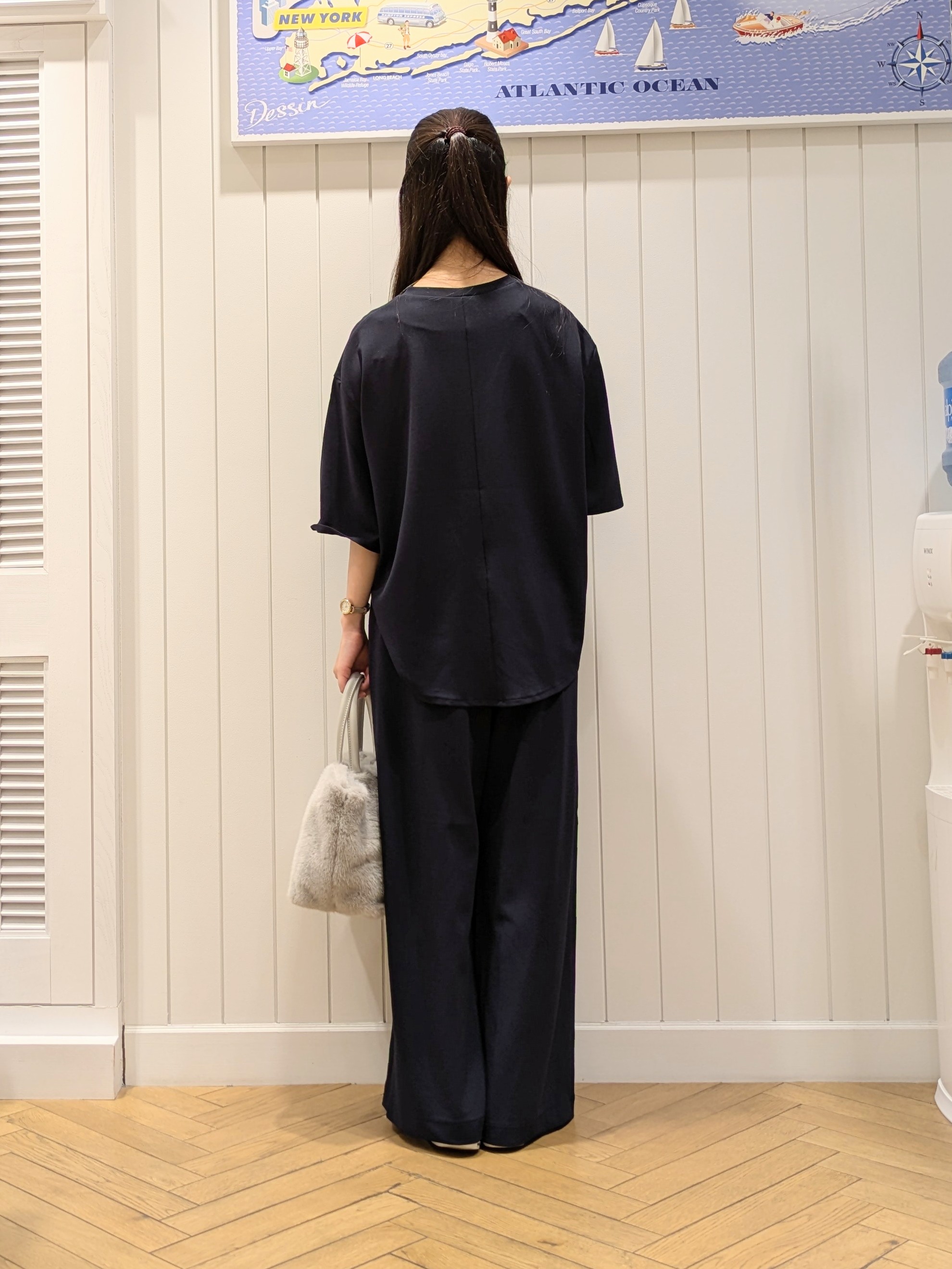 冨澤麻里さんの「Dessin｜【マシンウォッシャブル/セットアップ可】カットジャカードプルオーバー」を使ったコーディネート