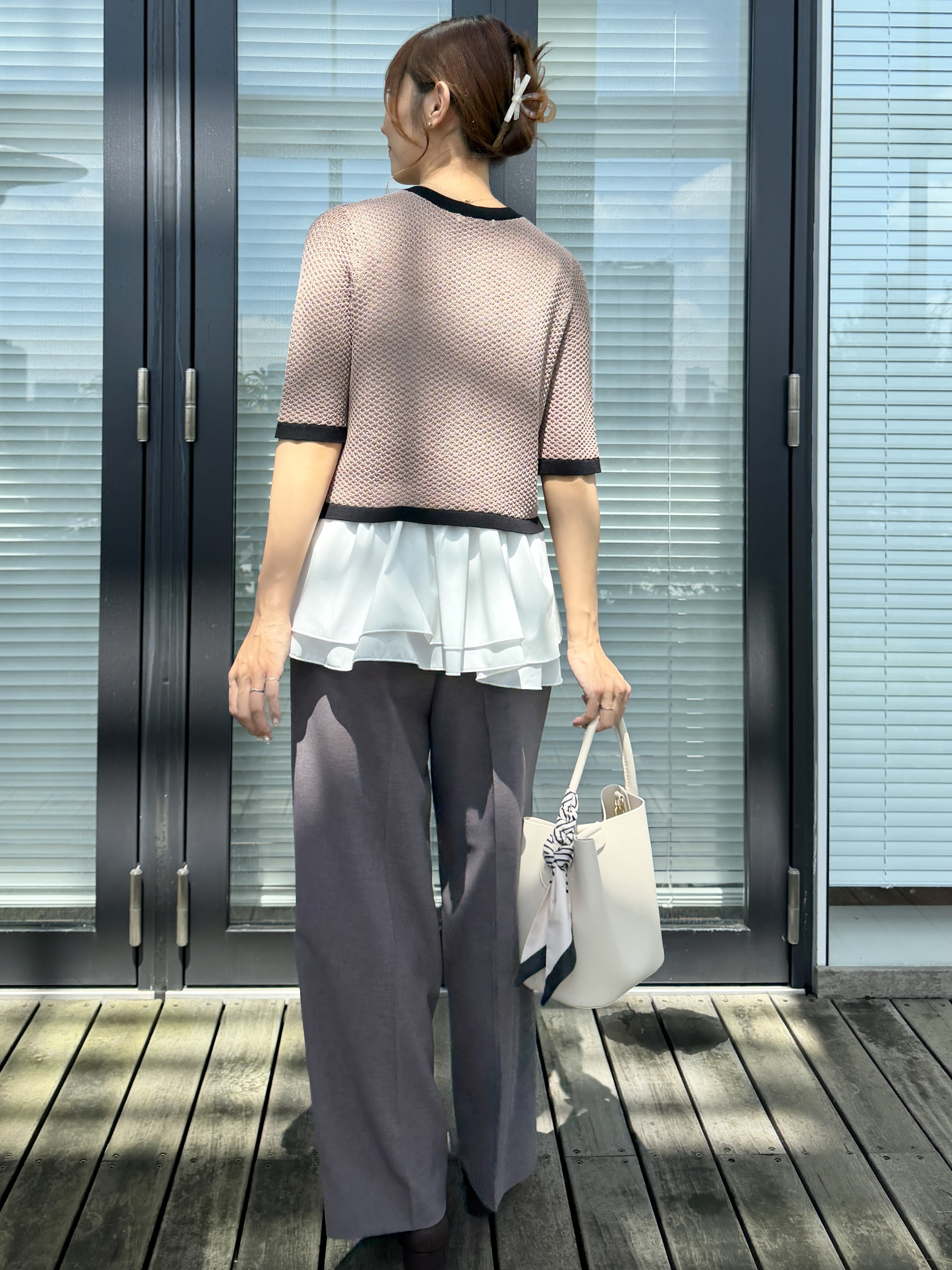 みぃさんの「index｜【抗ピリング】柄編みニットカーディガン&times;ペプラムキャミセット《洗濯機OK》」を使ったコーディネート