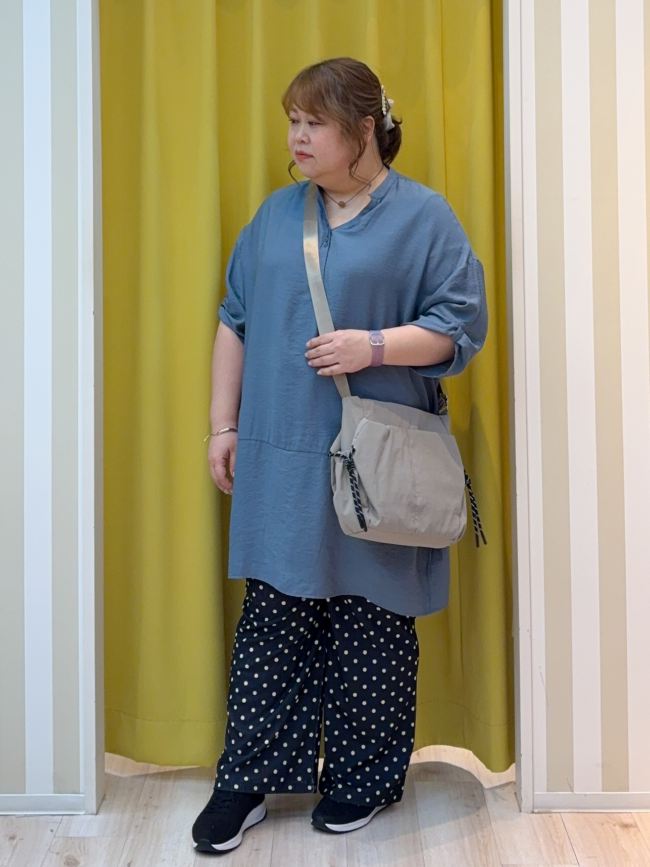 kotoさんさんの「SHOO･LA･RUE｜【ひんやり/S-LL/洗濯後しわになりにくい】体型カバーにも ゆるっとリラックス 7分袖チュニック」を使ったコーディネート