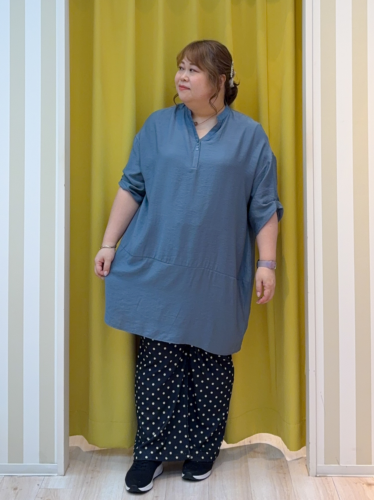 kotoさんさんの「SHOO･LA･RUE｜【ひんやり/S-LL/洗濯後しわになりにくい】体型カバーにも ゆるっとリラックス 7分袖チュニック」を使ったコーディネート