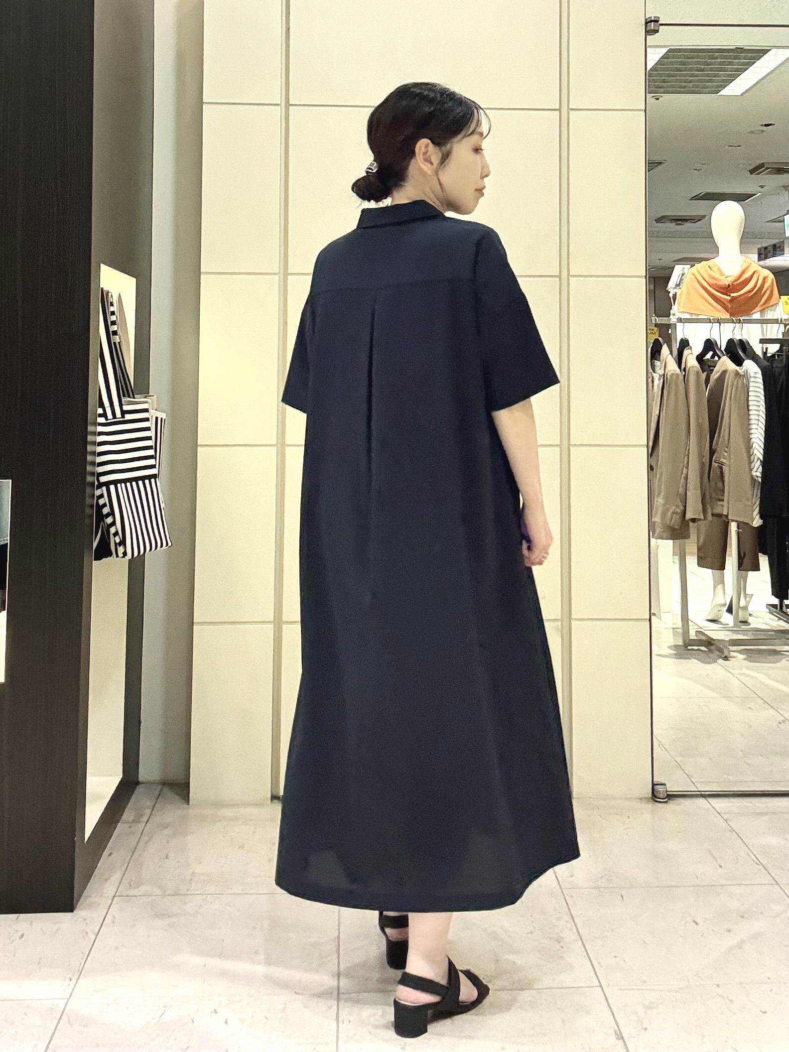 mori.さんの「UNTITLED｜【初秋も活躍/UVカット/接触冷感】エアリークールワンピース」を使ったコーディネート