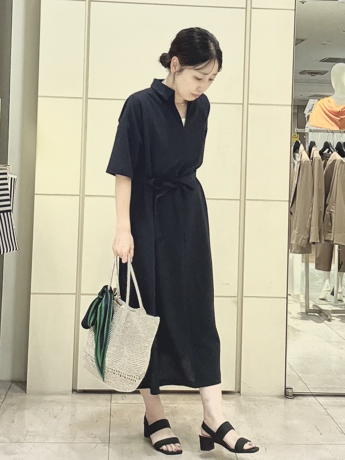 mori.さんの「UNTITLED｜【初秋も活躍/UVカット/接触冷感】エアリークールワンピース」を使ったコーディネート
