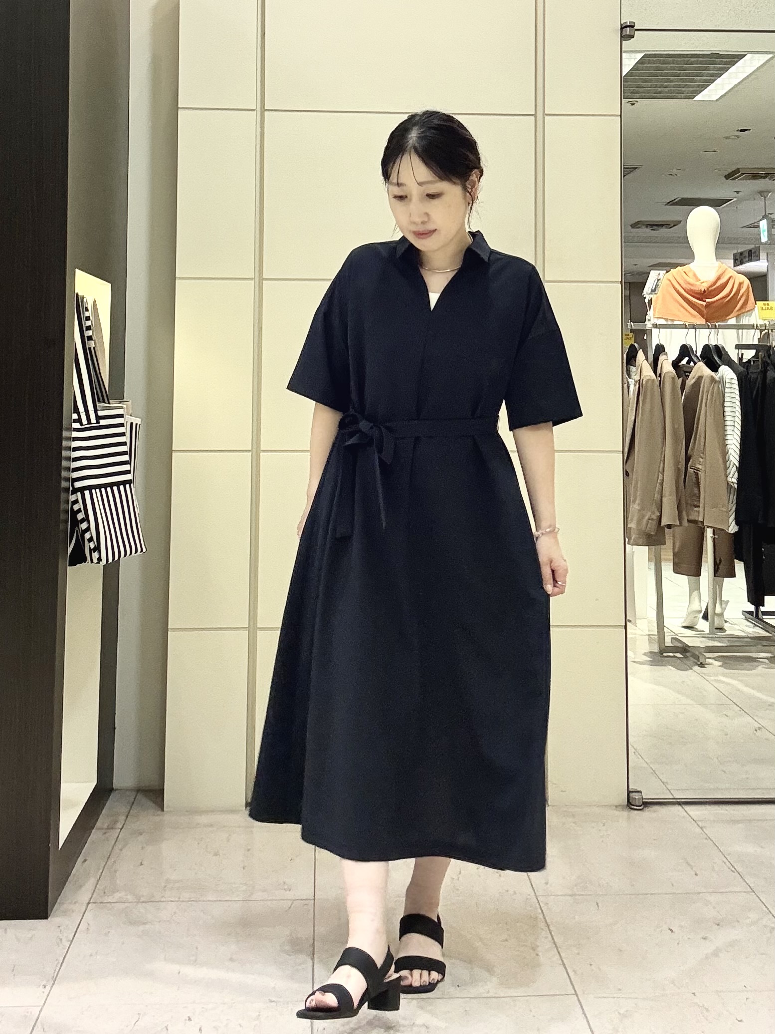 mori.さんの「UNTITLED｜【初秋も活躍/UVカット/接触冷感】エアリークールワンピース」を使ったコーディネート
