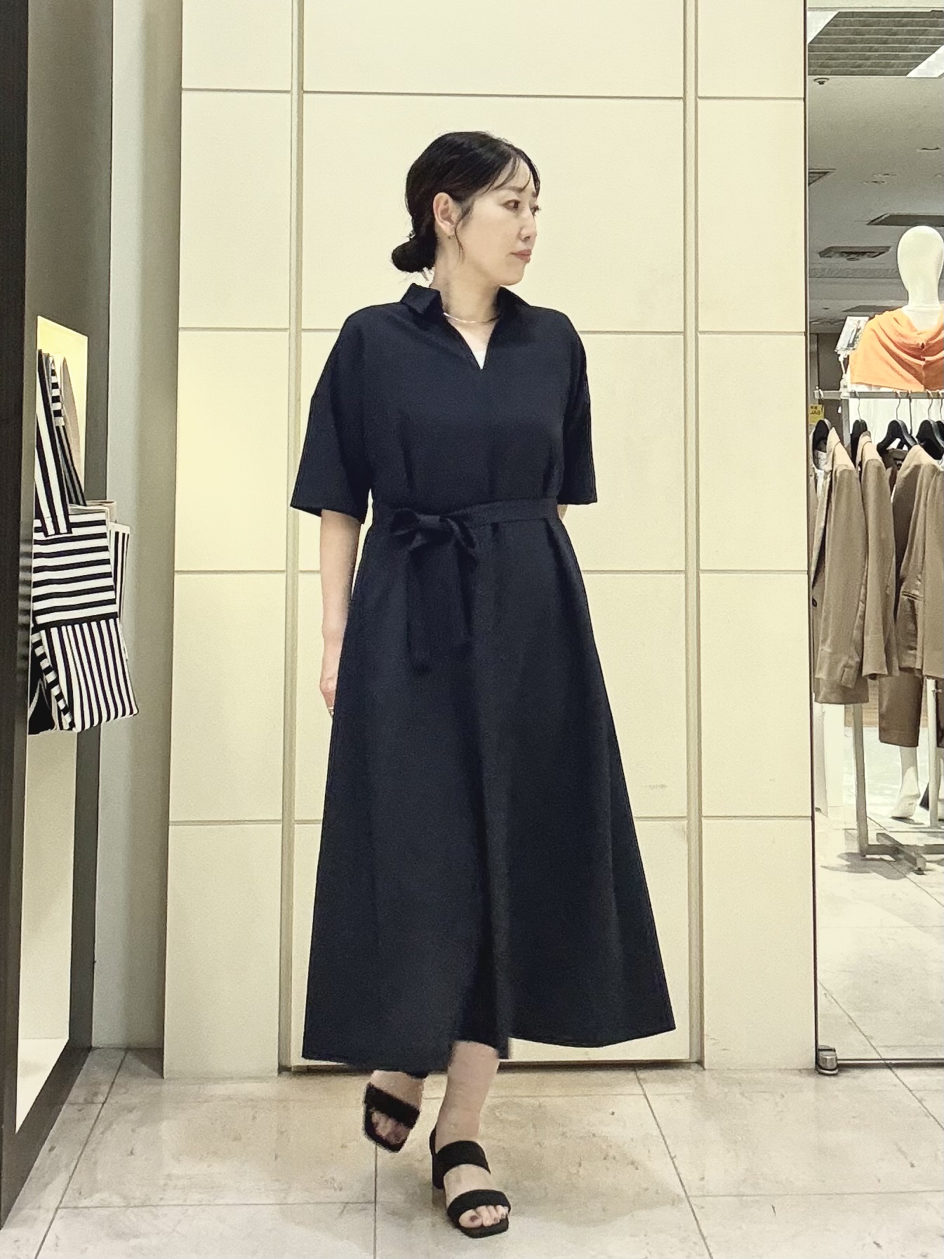 mori.さんの「UNTITLED｜【初秋も活躍/UVカット/接触冷感】エアリークールワンピース」を使ったコーディネート