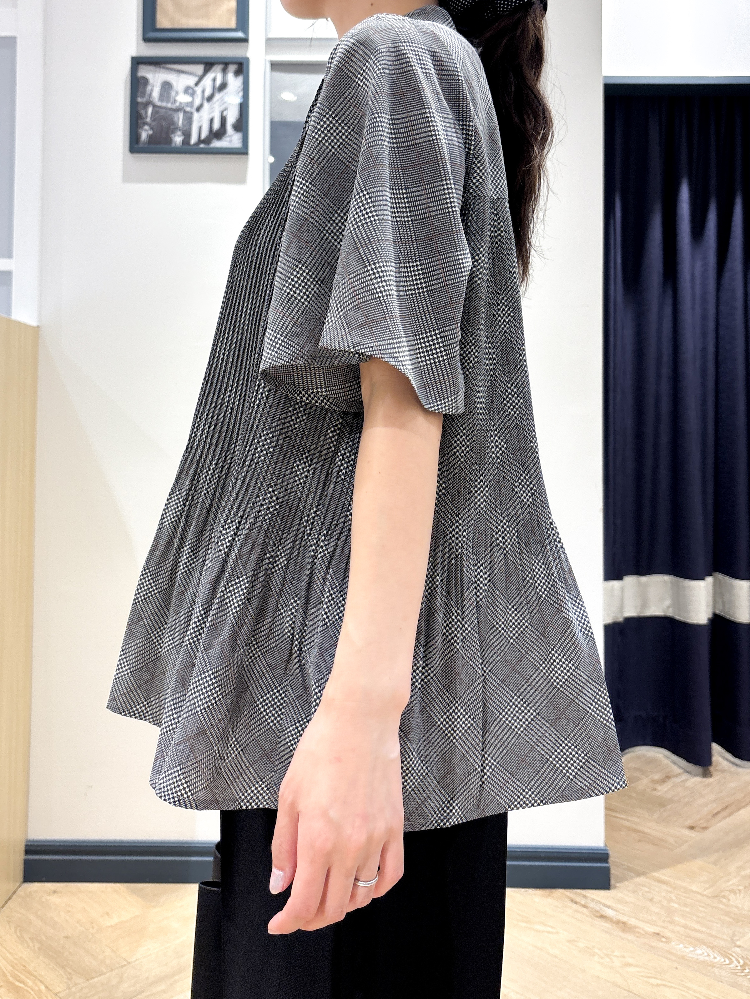 ayakaさんの「grove｜【体系カバー◎】大人フェミニン消しプリーツブラウス」を使ったコーディネート