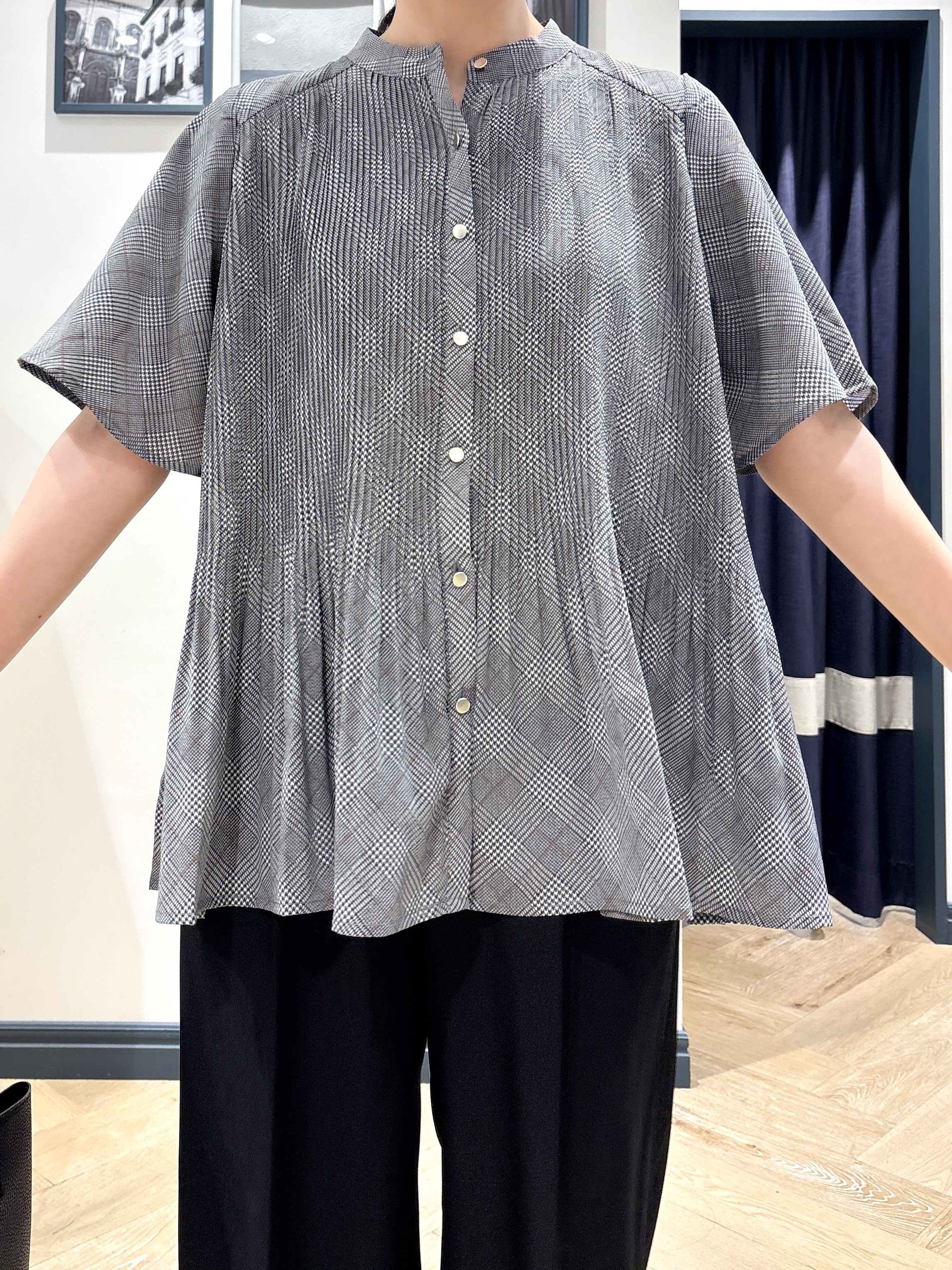 ayakaさんの「grove｜【体系カバー◎】大人フェミニン消しプリーツブラウス」を使ったコーディネート