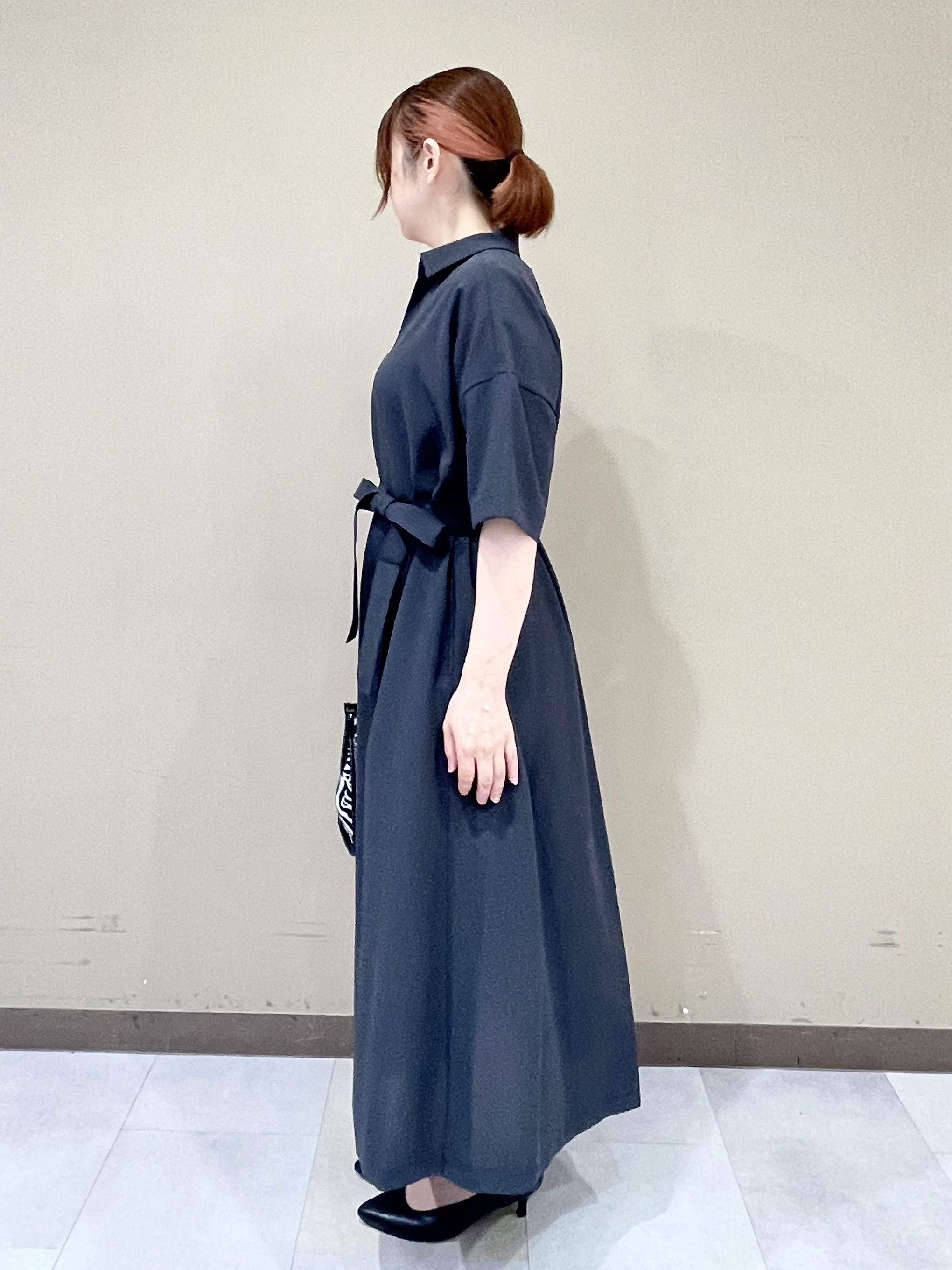 Tomoさんの「UNTITLED｜【残暑も快適/UVカット/接触冷感】エアリークールワンピース」を使ったコーディネート