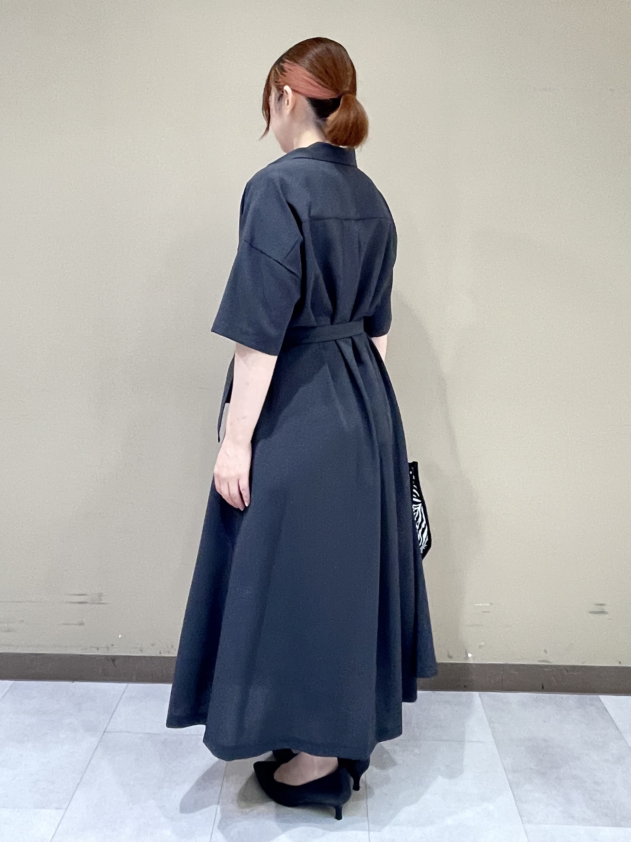 Tomoさんの「UNTITLED｜【残暑も快適/UVカット/接触冷感】エアリークールワンピース」を使ったコーディネート