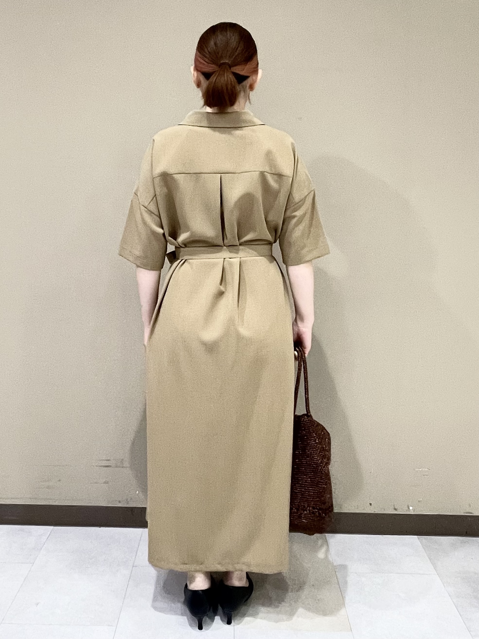 Tomoさんの「UNTITLED｜【残暑も快適/UVカット/接触冷感】エアリークールワンピース」を使ったコーディネート