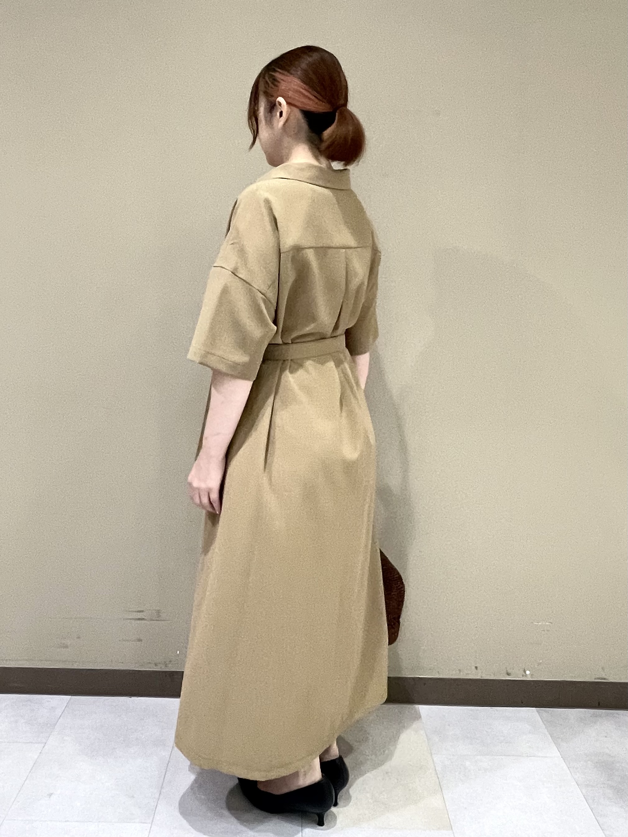 Tomoさんの「UNTITLED｜【残暑も快適/UVカット/接触冷感】エアリークールワンピース」を使ったコーディネート