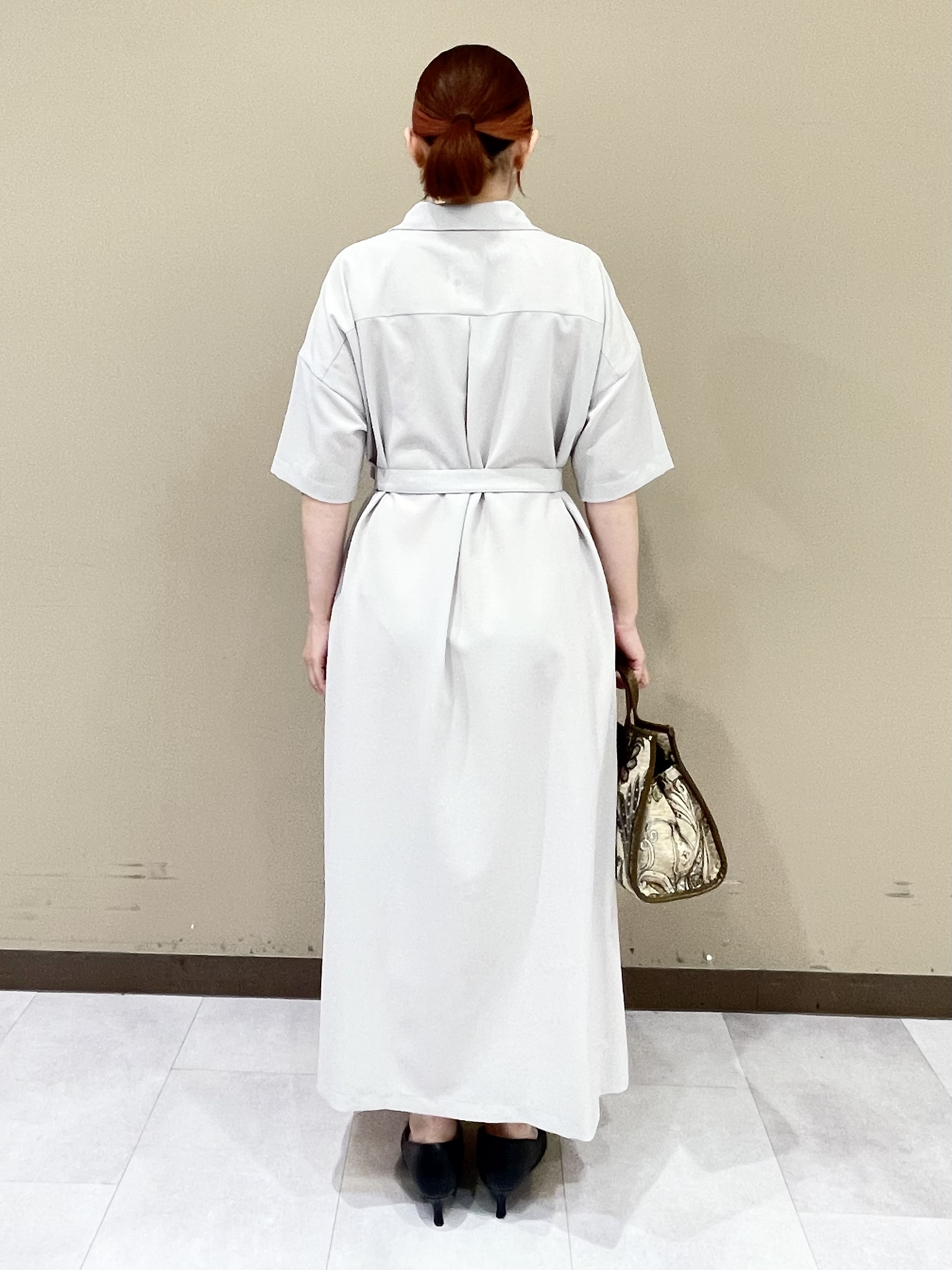 Tomoさんの「UNTITLED｜【残暑も快適/UVカット/接触冷感】エアリークールワンピース」を使ったコーディネート