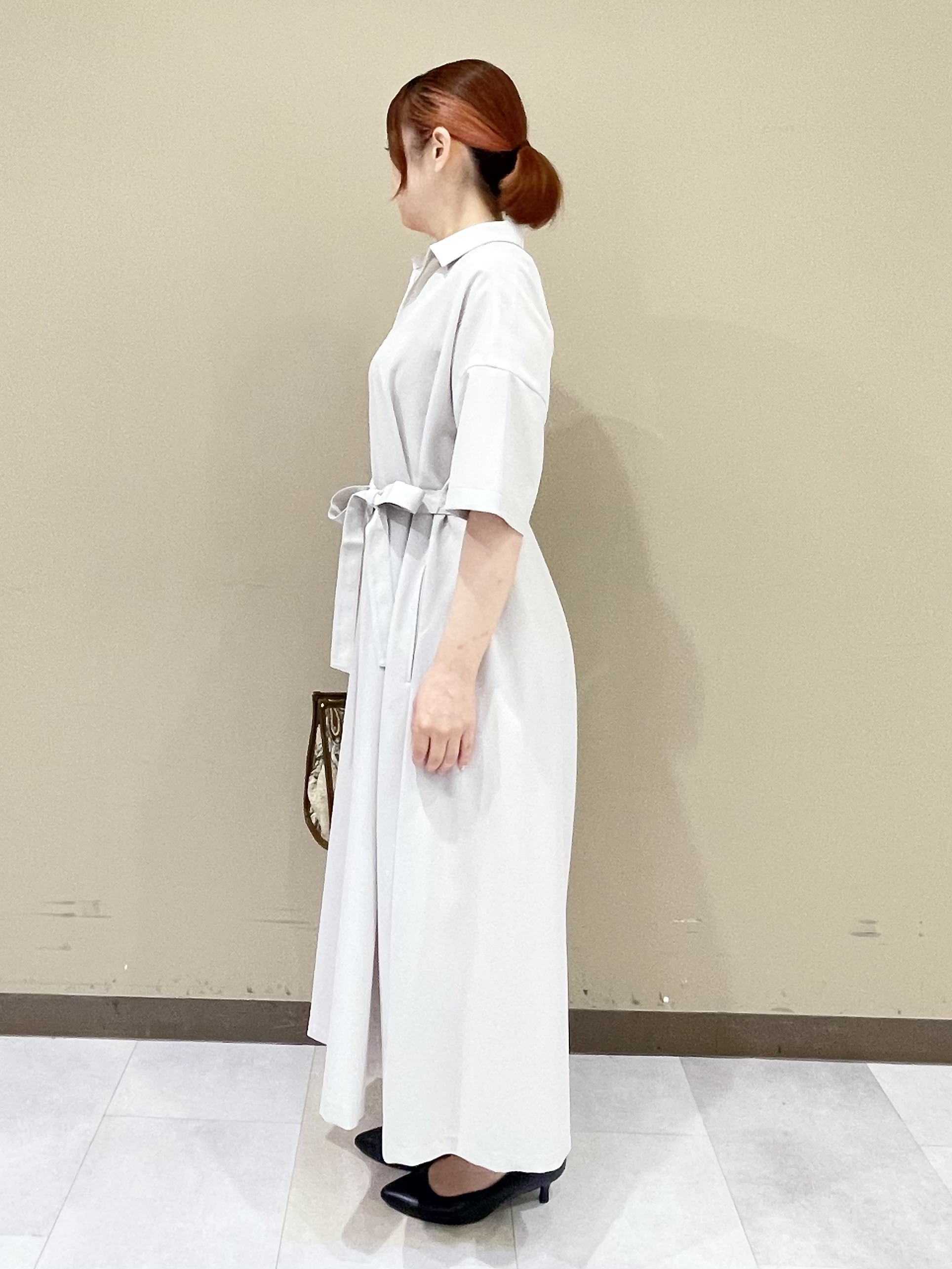 Tomoさんの「UNTITLED｜【残暑も快適/UVカット/接触冷感】エアリークールワンピース」を使ったコーディネート