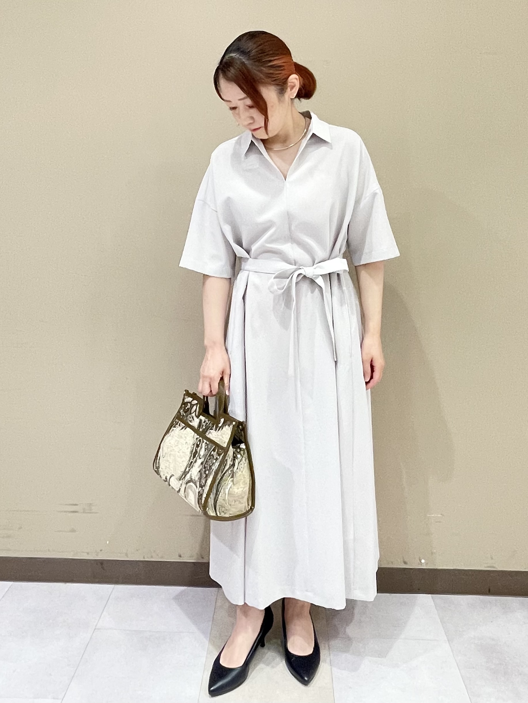 Tomoさんの「UNTITLED｜【残暑も快適/UVカット/接触冷感】エアリークールワンピース」を使ったコーディネート