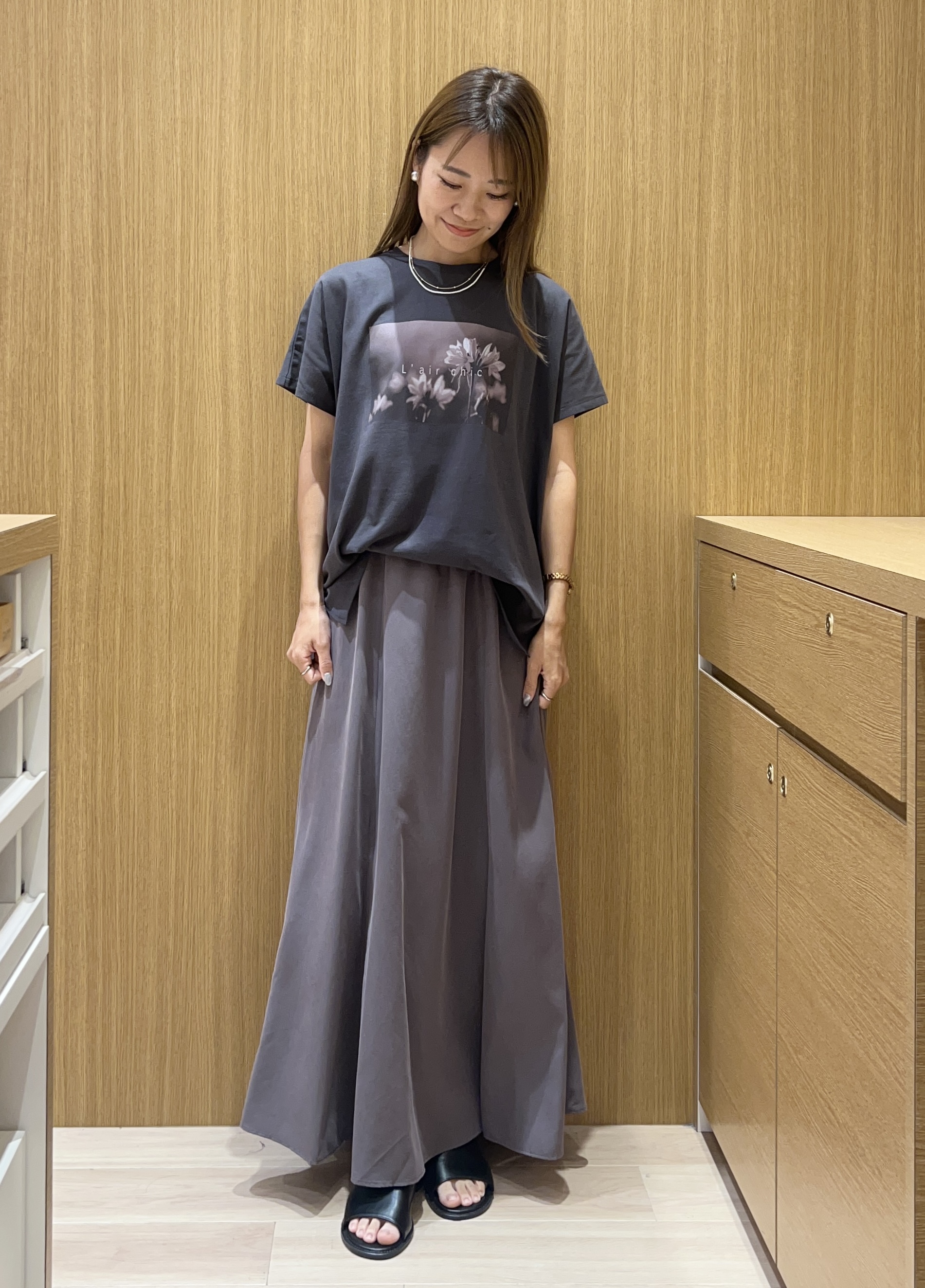 meeさんの「OPAQUE.CLIP｜フォトプリントTシャツ【洗濯機OK】」を使ったコーディネート
