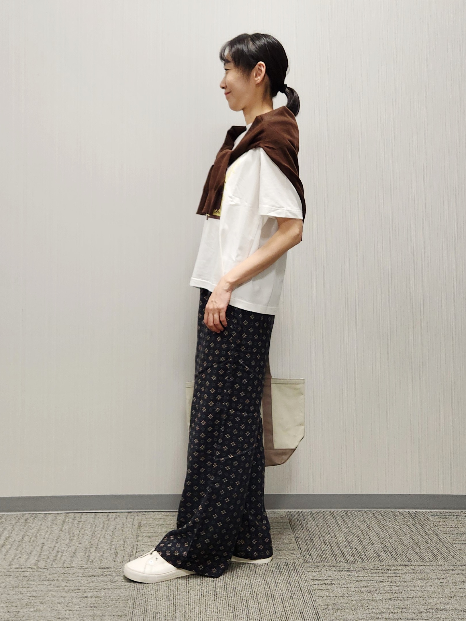naraさんの「Dessin｜グラフィックデザイン Tシャツ」を使ったコーディネート