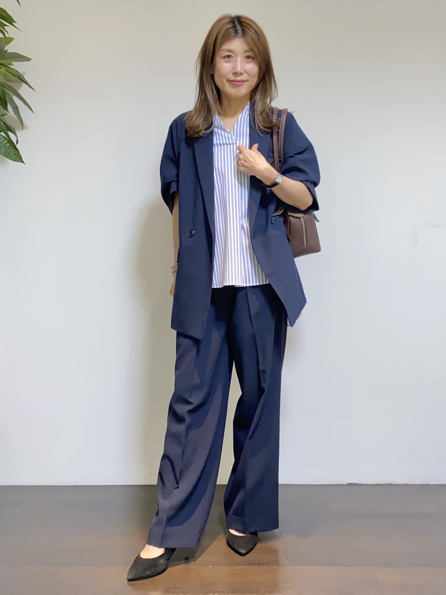 tomoさんの「UNTITLED｜【吸水速乾/接触冷感】バックプリーツデザインブラウス」を使ったコーディネート