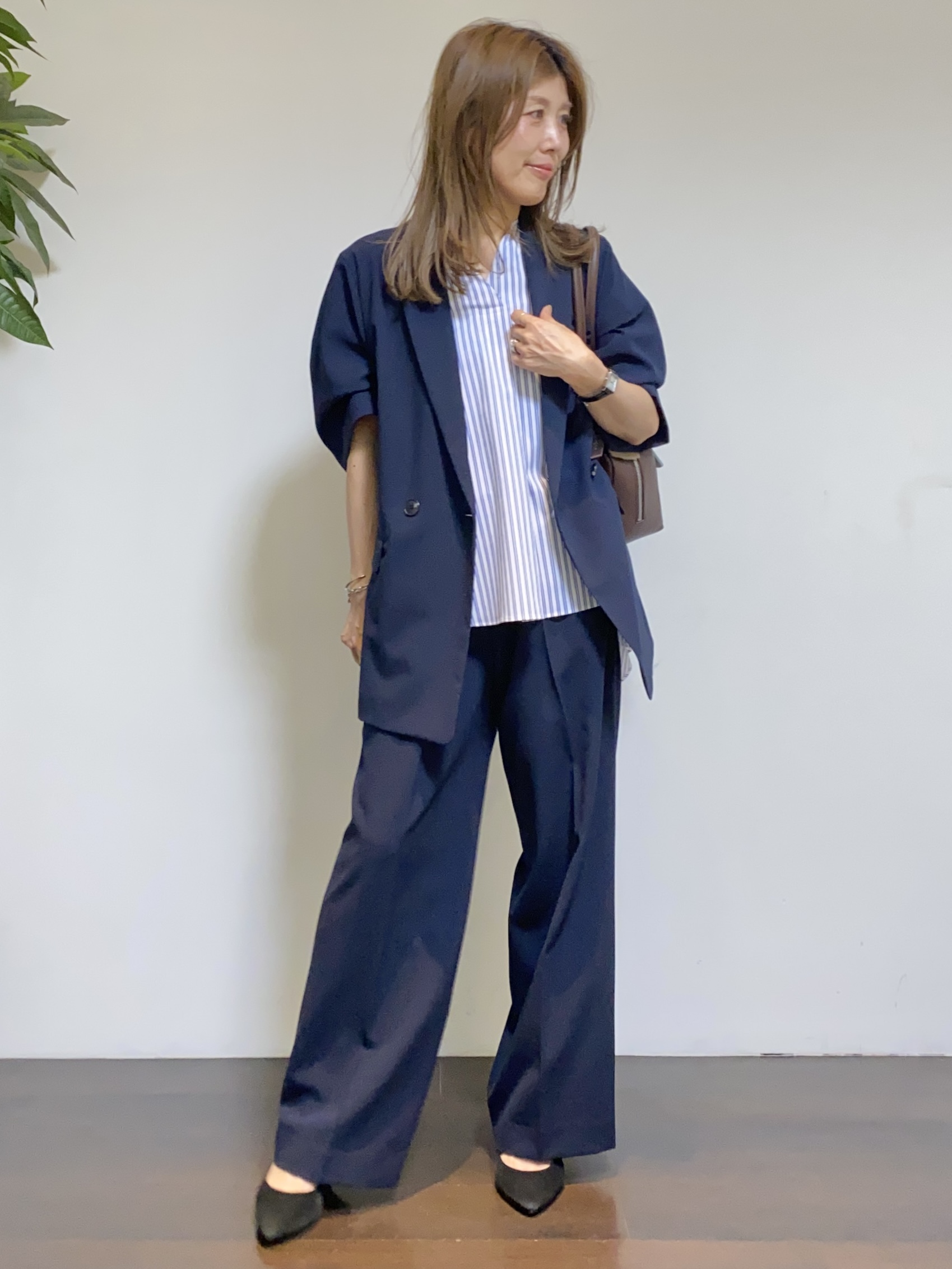 tomoさんの「UNTITLED｜【吸水速乾/接触冷感】バックプリーツデザインブラウス」を使ったコーディネート