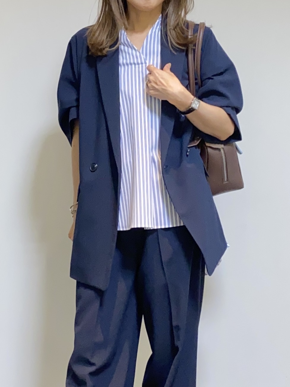 tomoさんの「UNTITLED｜【吸水速乾/接触冷感】バックプリーツデザインブラウス」を使ったコーディネート
